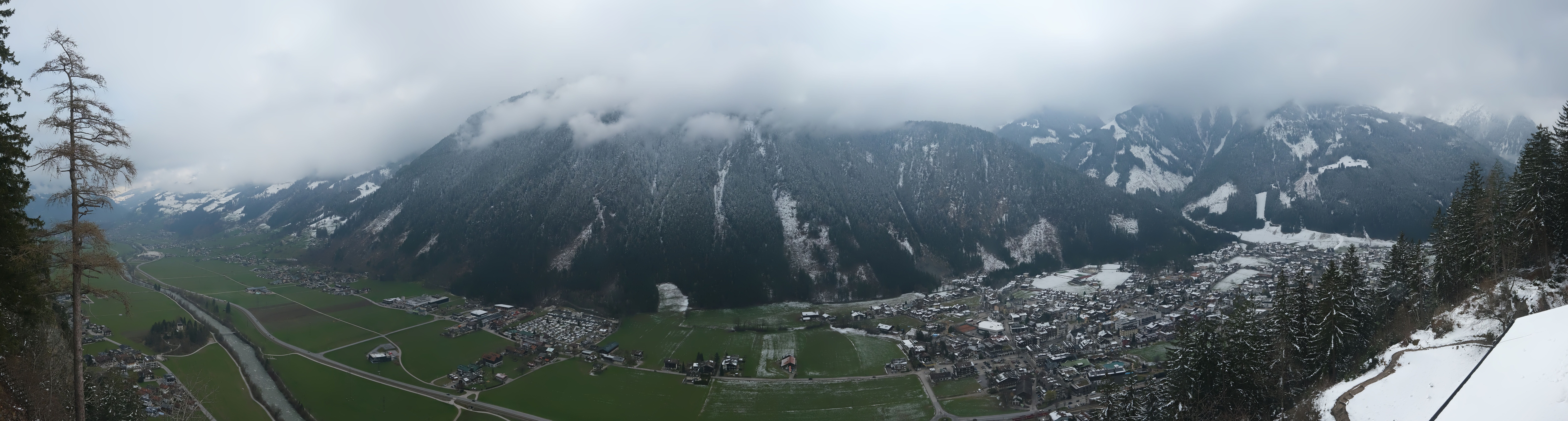 Archived image Webcam Mayrhofen im Zillertal: Zimmereben