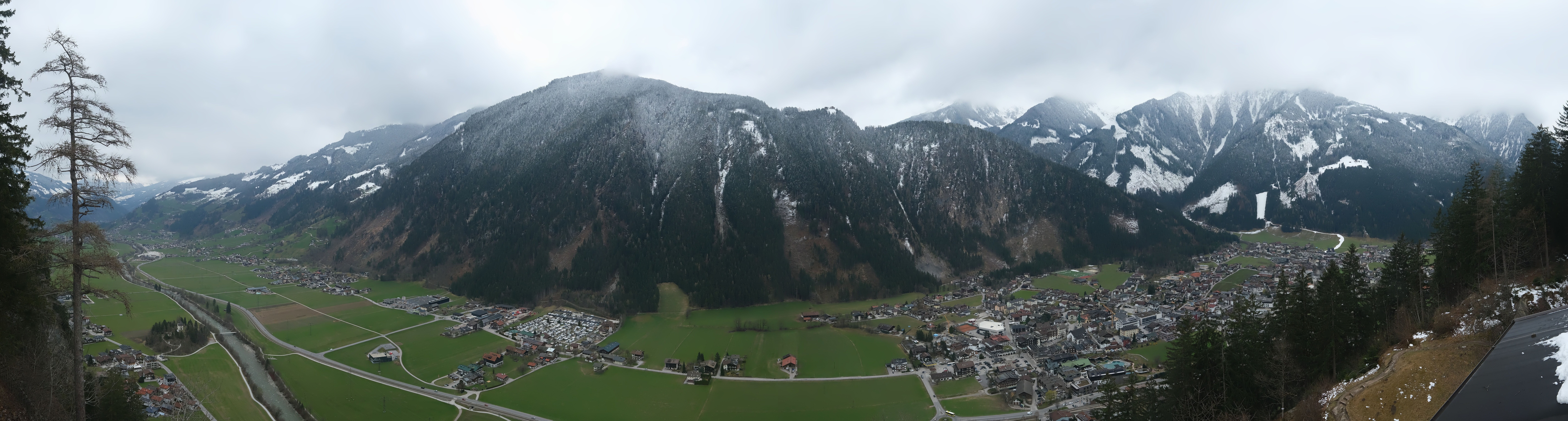 Archived image Webcam Mayrhofen im Zillertal: Zimmereben