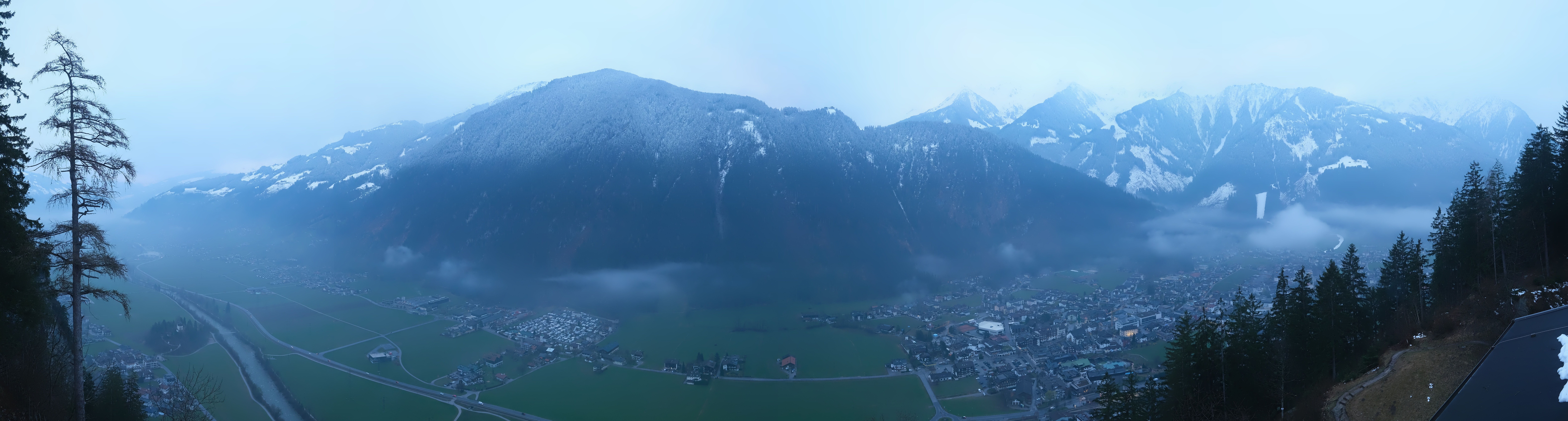 Archiv Foto Webcam Mayrhofen im Zillertal: Blick vom Gasthof Zimmereben