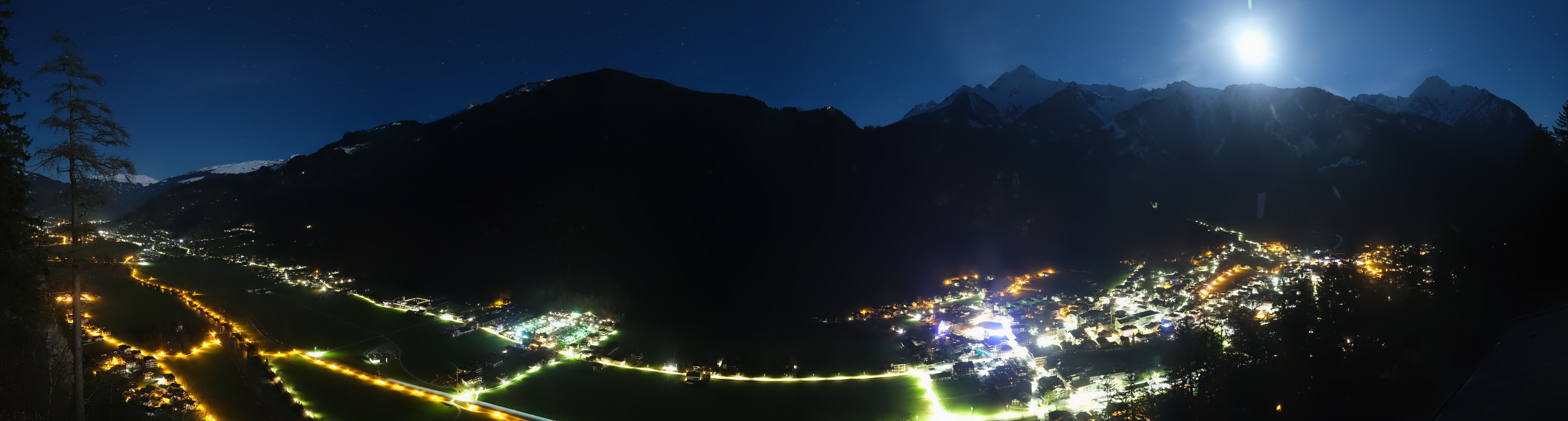 Archiv Foto Webcam Mayrhofen im Zillertal: Blick vom Gasthof Zimmereben
