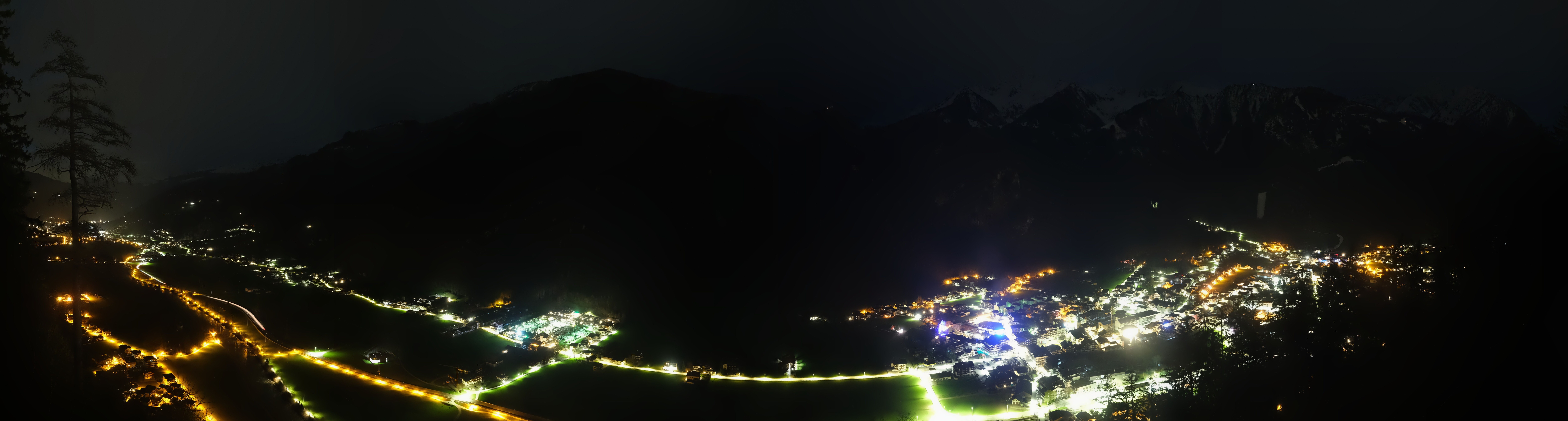 Archiv Foto Webcam Mayrhofen im Zillertal: Blick vom Gasthof Zimmereben