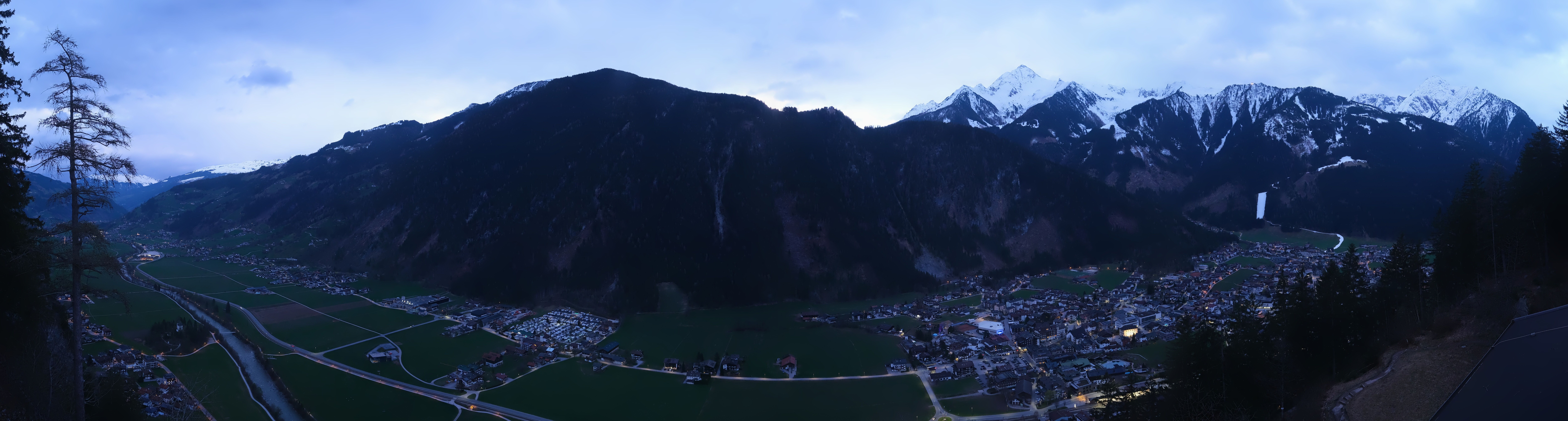 Archiv Foto Webcam Mayrhofen im Zillertal: Blick vom Gasthof Zimmereben