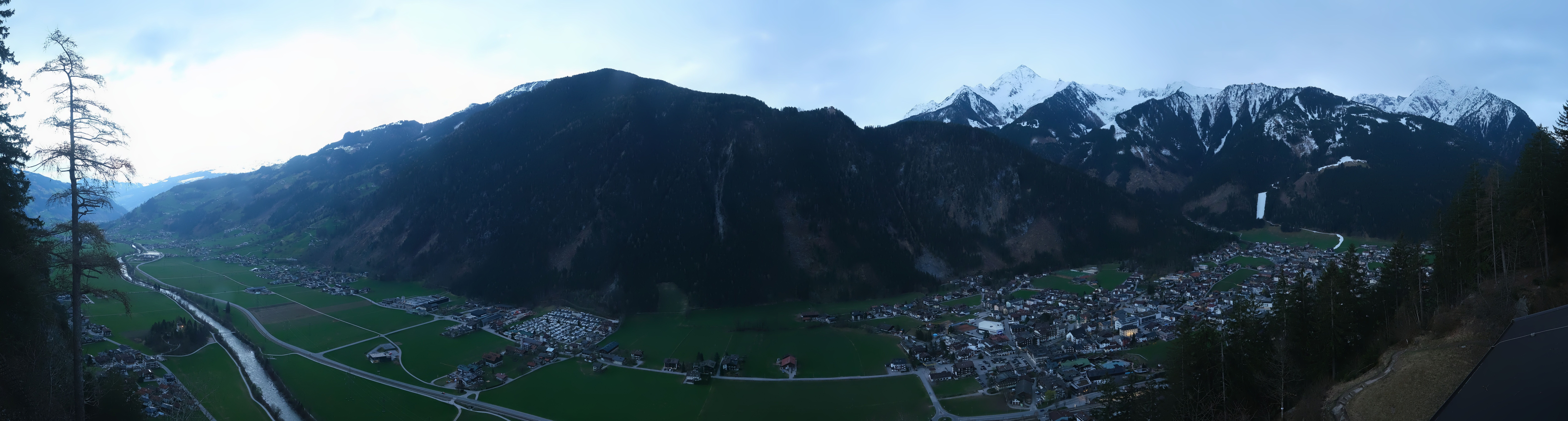 Archiv Foto Webcam Mayrhofen im Zillertal: Blick vom Gasthof Zimmereben