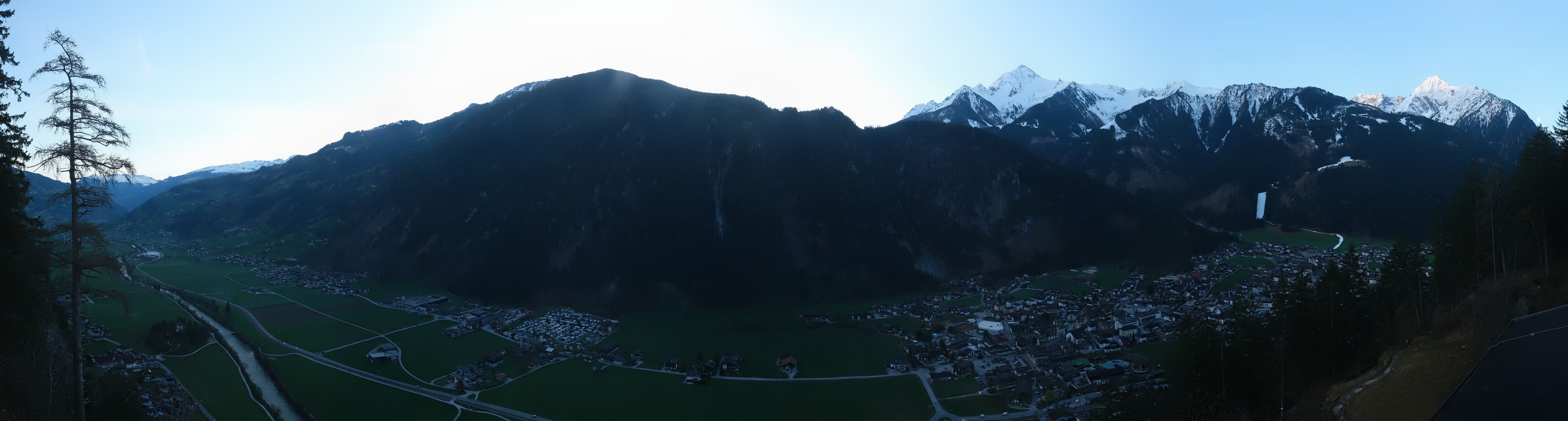 Archiv Foto Webcam Mayrhofen im Zillertal: Blick vom Gasthof Zimmereben