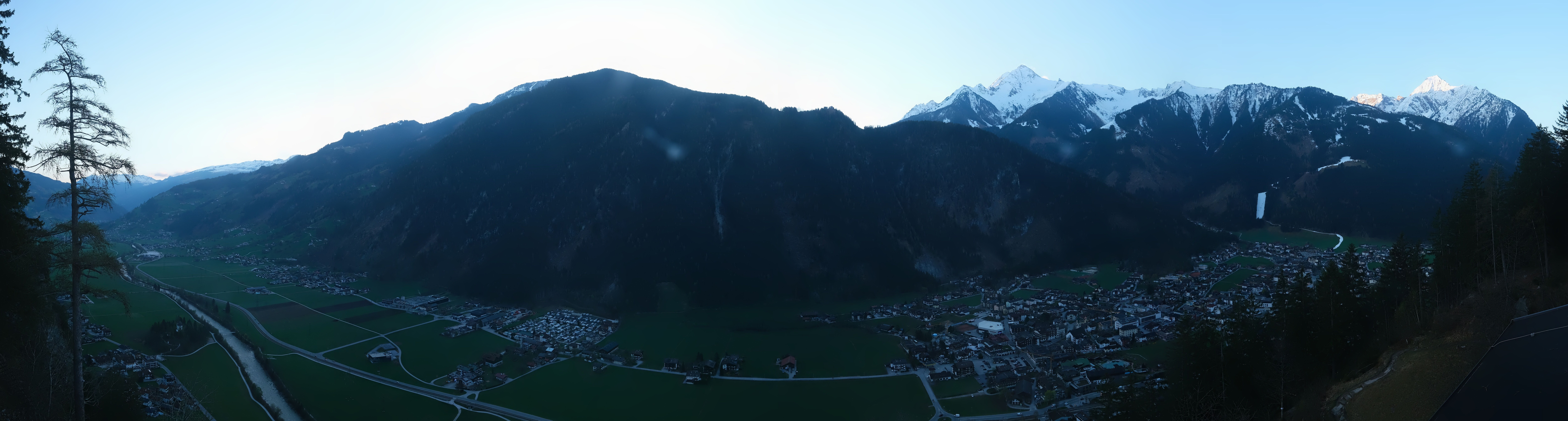 Archiv Foto Webcam Mayrhofen im Zillertal: Blick vom Gasthof Zimmereben