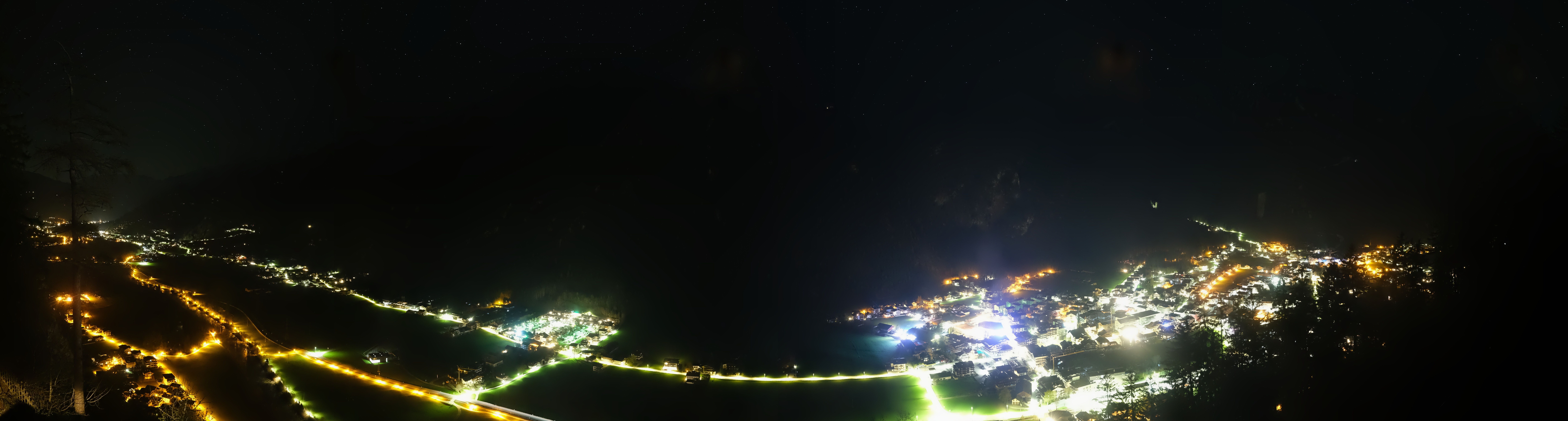 Archiv Foto Webcam Mayrhofen im Zillertal: Blick vom Gasthof Zimmereben