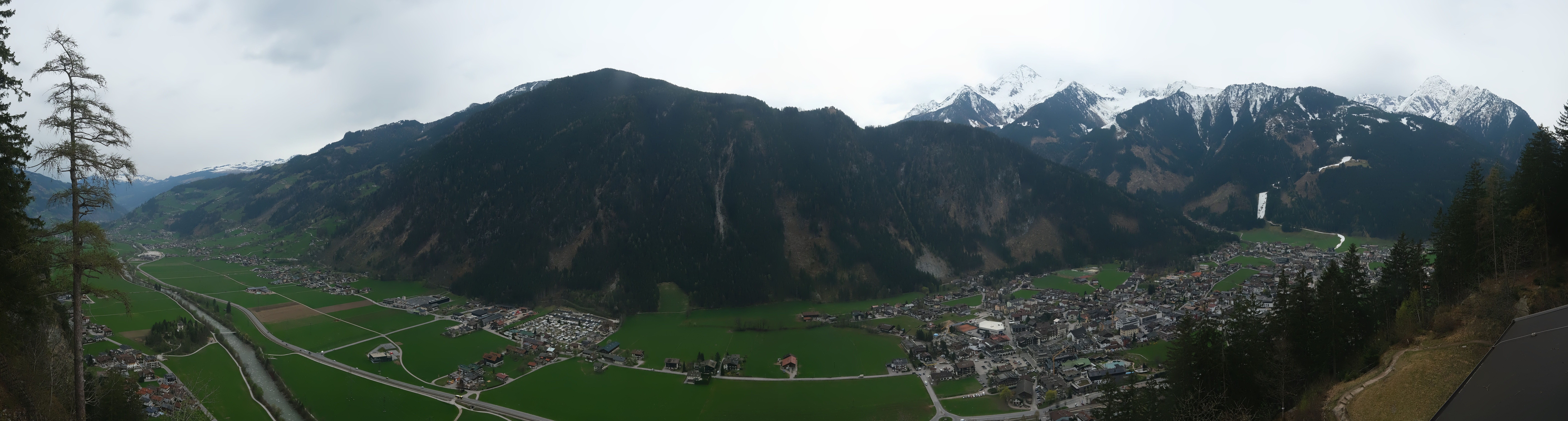 Archiv Foto Webcam Mayrhofen im Zillertal: Blick vom Gasthof Zimmereben