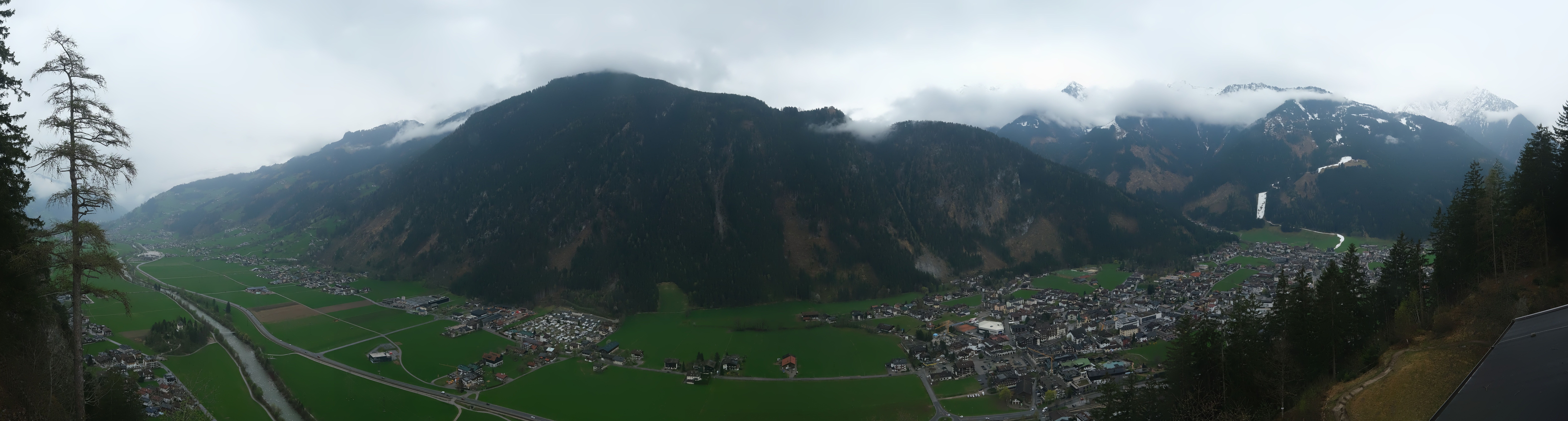 Archiv Foto Webcam Mayrhofen im Zillertal: Blick vom Gasthof Zimmereben
