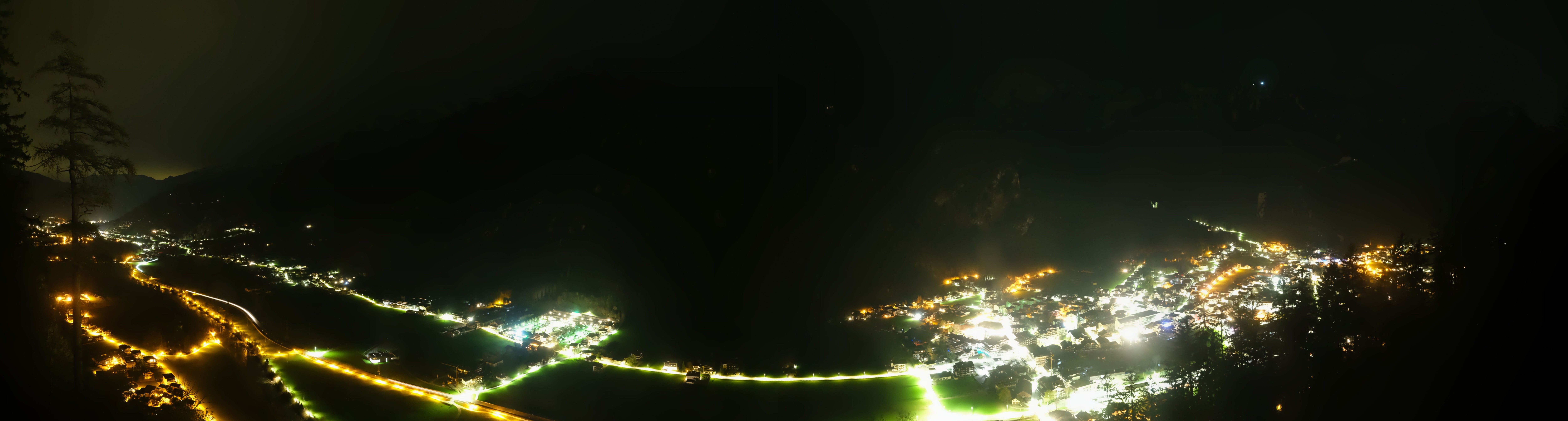 Archived image Webcam Mayrhofen im Zillertal: Zimmereben