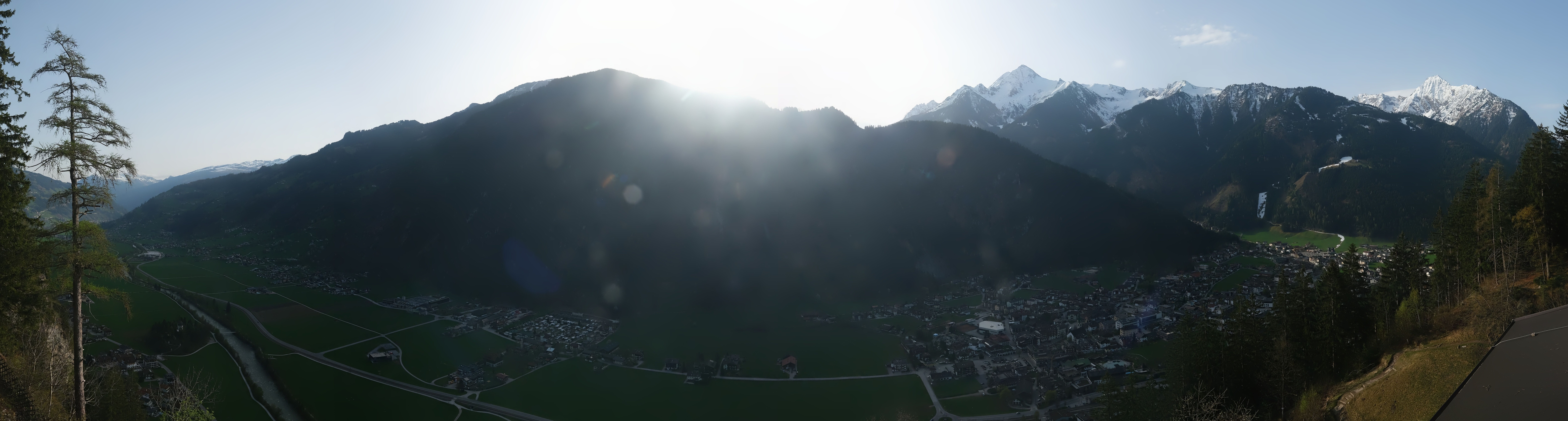 Archived image Webcam Mayrhofen im Zillertal: Zimmereben