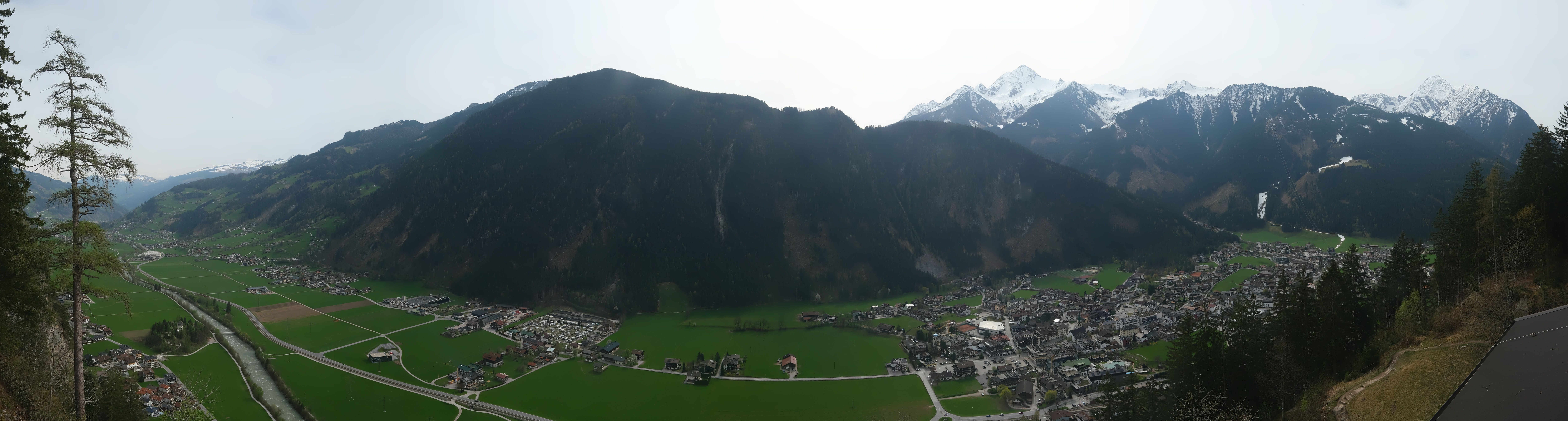 Archived image Webcam Mayrhofen im Zillertal: Zimmereben