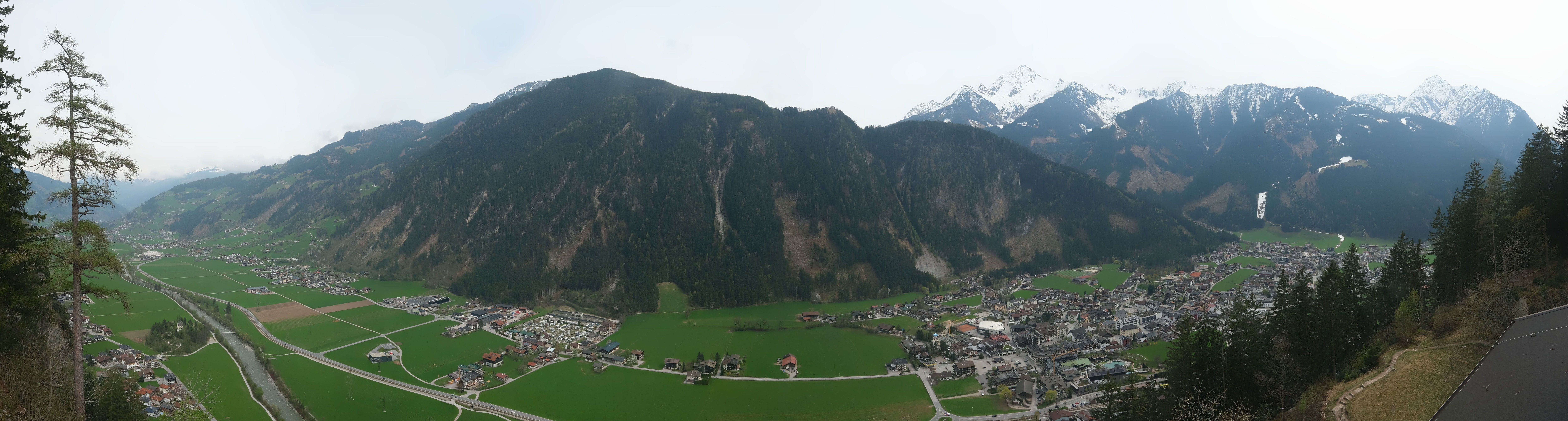 Archived image Webcam Mayrhofen im Zillertal: Zimmereben