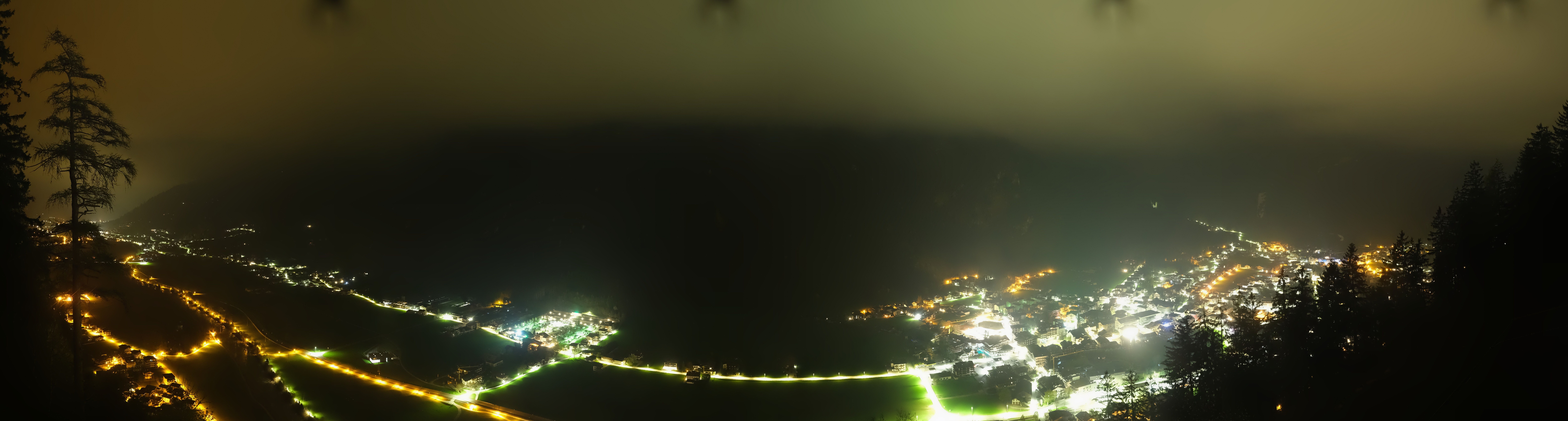 Archived image Webcam Mayrhofen im Zillertal: Zimmereben