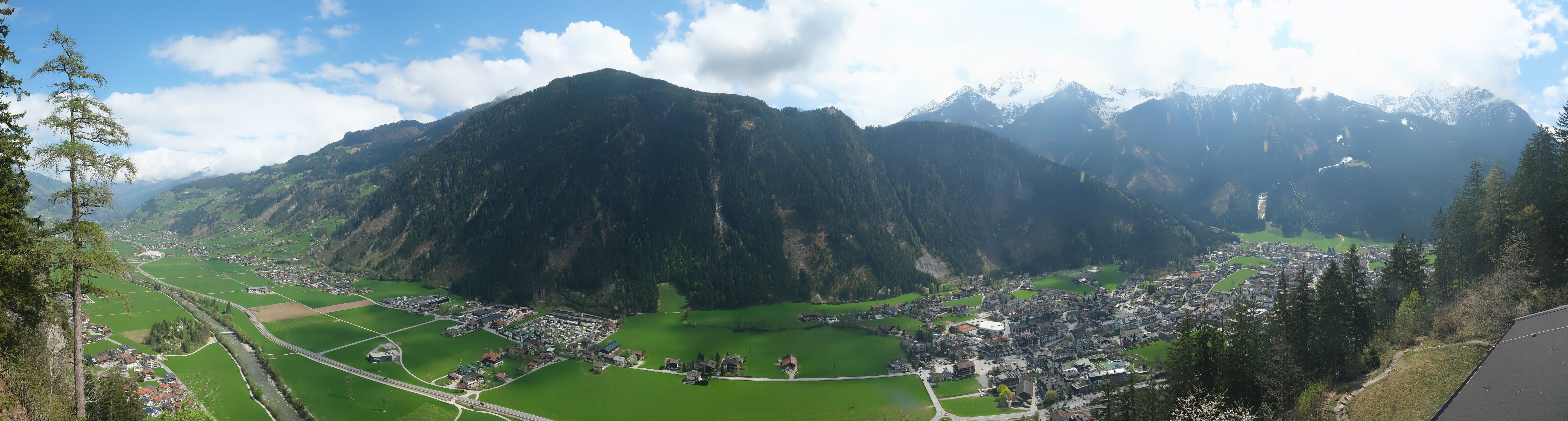 Archived image Webcam Mayrhofen im Zillertal: Zimmereben