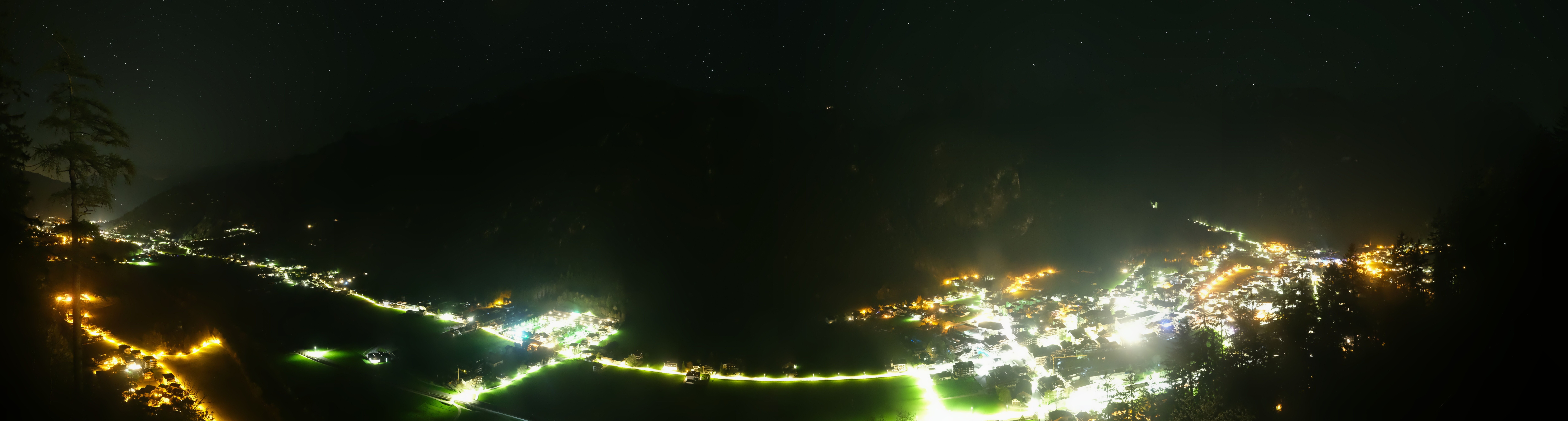 Archived image Webcam Mayrhofen im Zillertal: Zimmereben