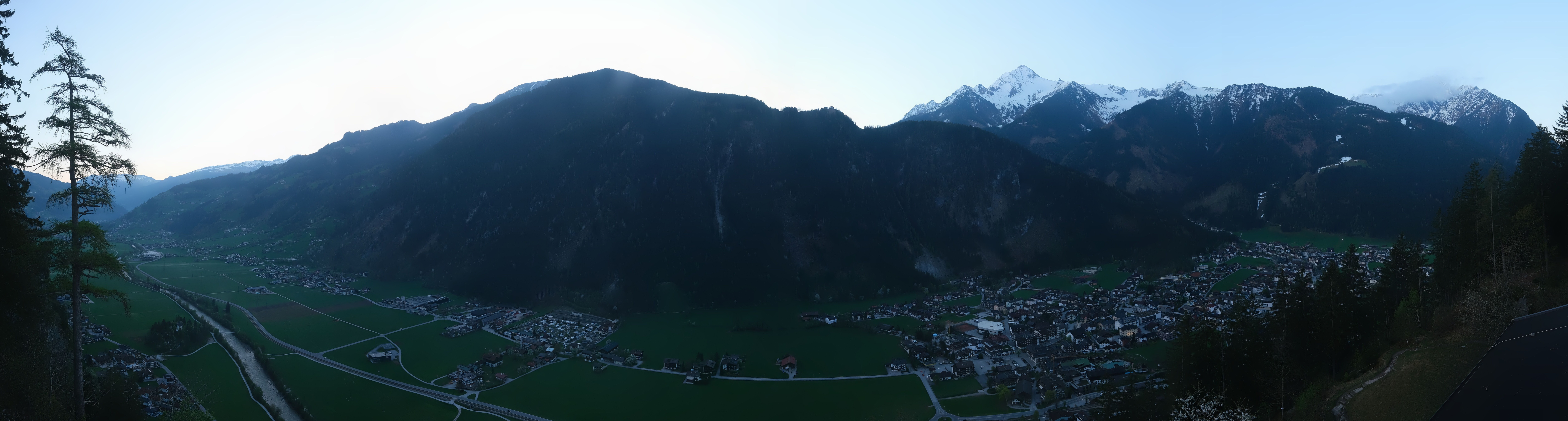 Archiv Foto Webcam Mayrhofen im Zillertal: Blick vom Gasthof Zimmereben