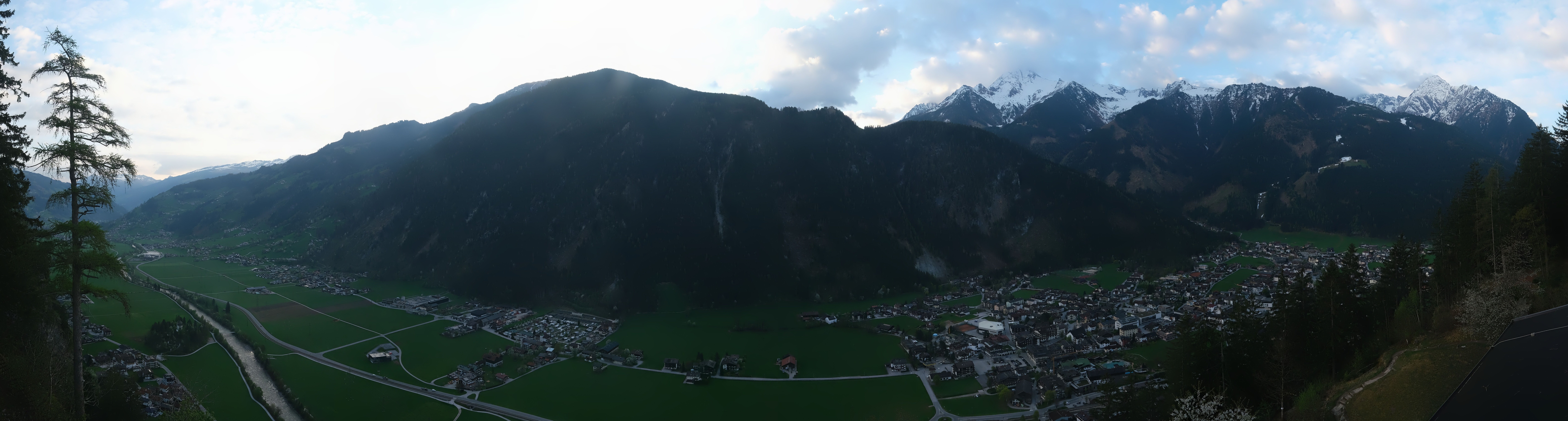 Archiv Foto Webcam Mayrhofen im Zillertal: Blick vom Gasthof Zimmereben