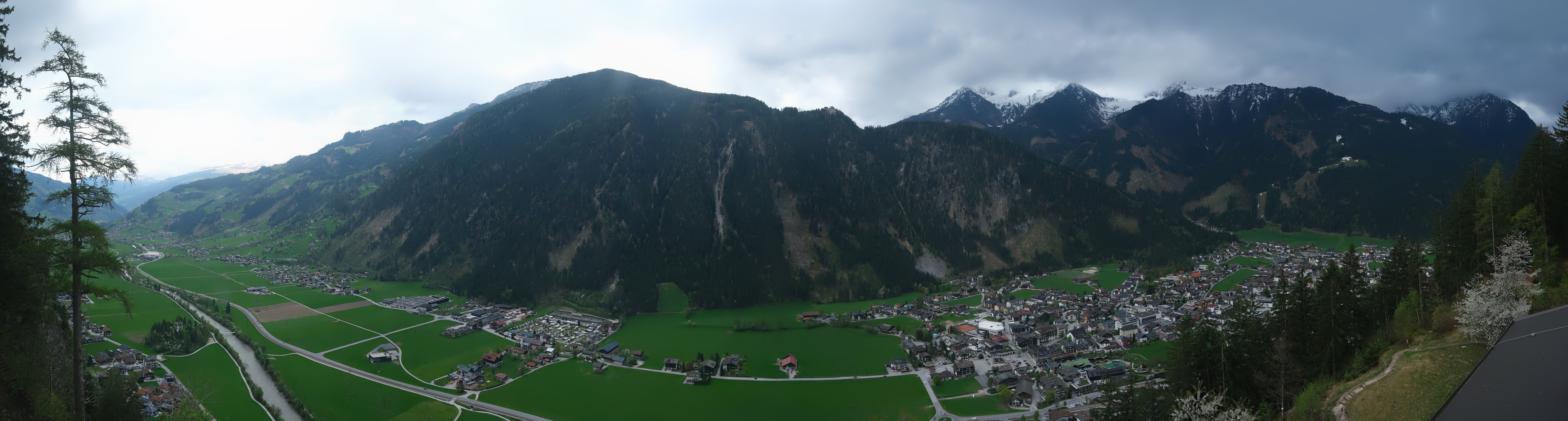 Archiv Foto Webcam Mayrhofen im Zillertal: Blick vom Gasthof Zimmereben