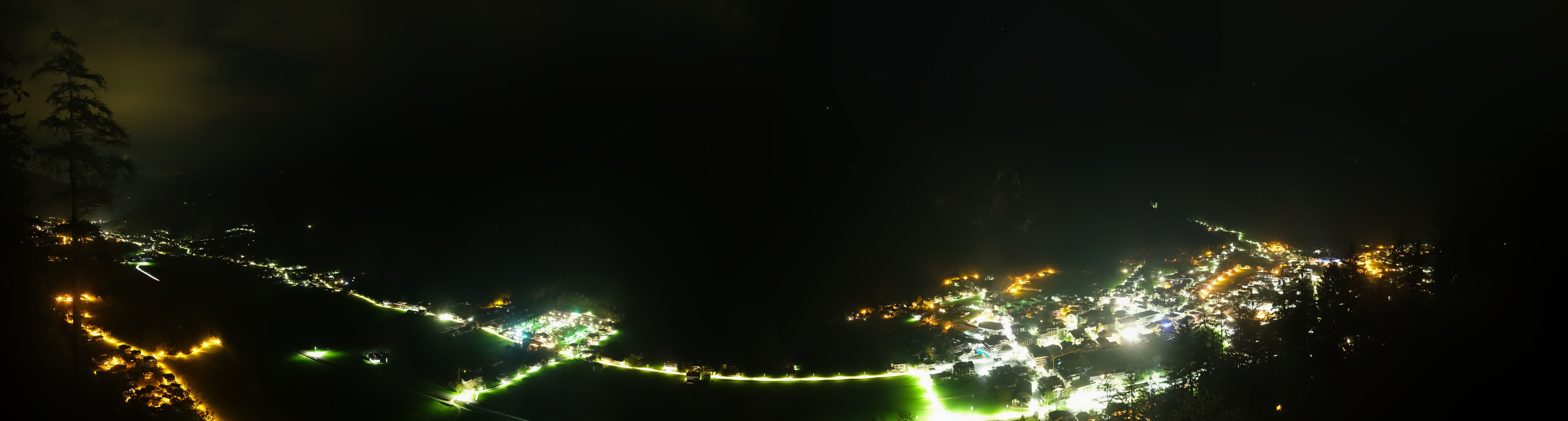 Archived image Webcam Mayrhofen im Zillertal: Zimmereben