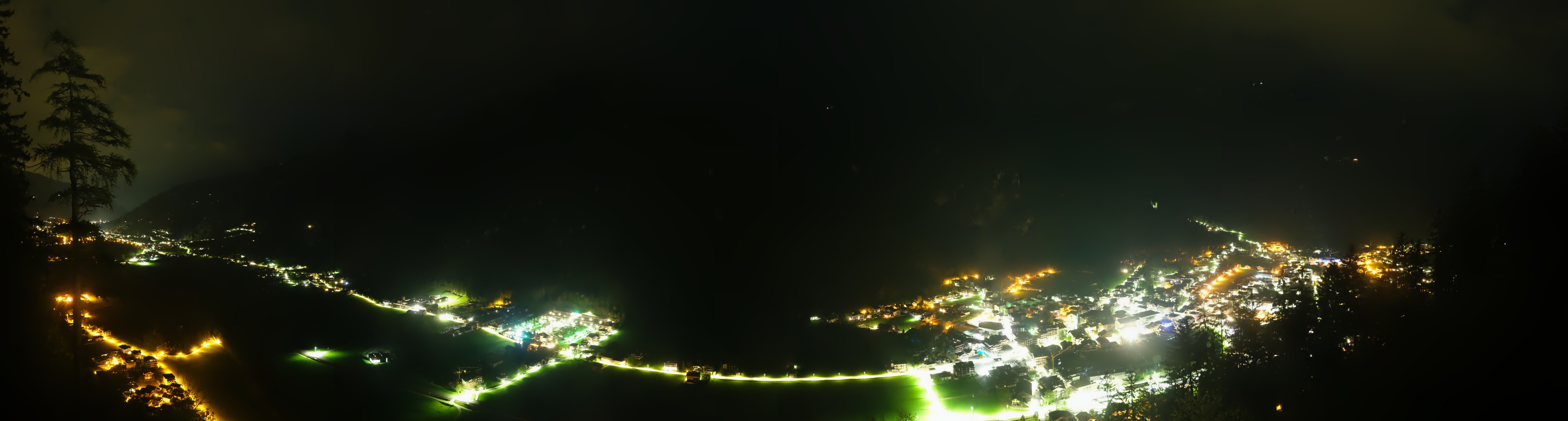 Archived image Webcam Mayrhofen im Zillertal: Zimmereben
