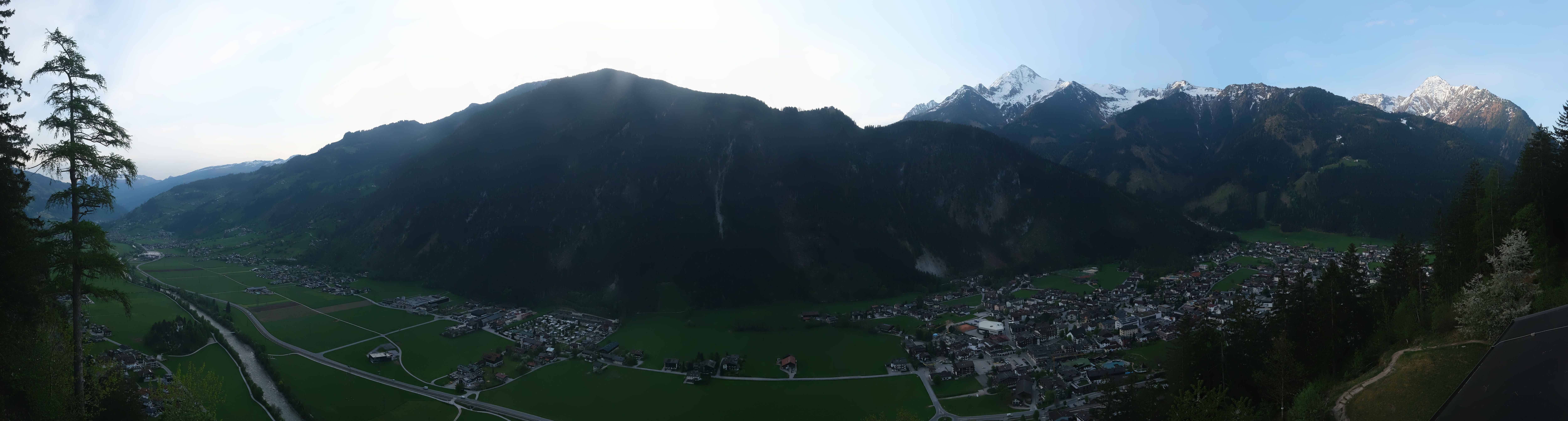 Archiv Foto Webcam Mayrhofen im Zillertal: Blick vom Gasthof Zimmereben
