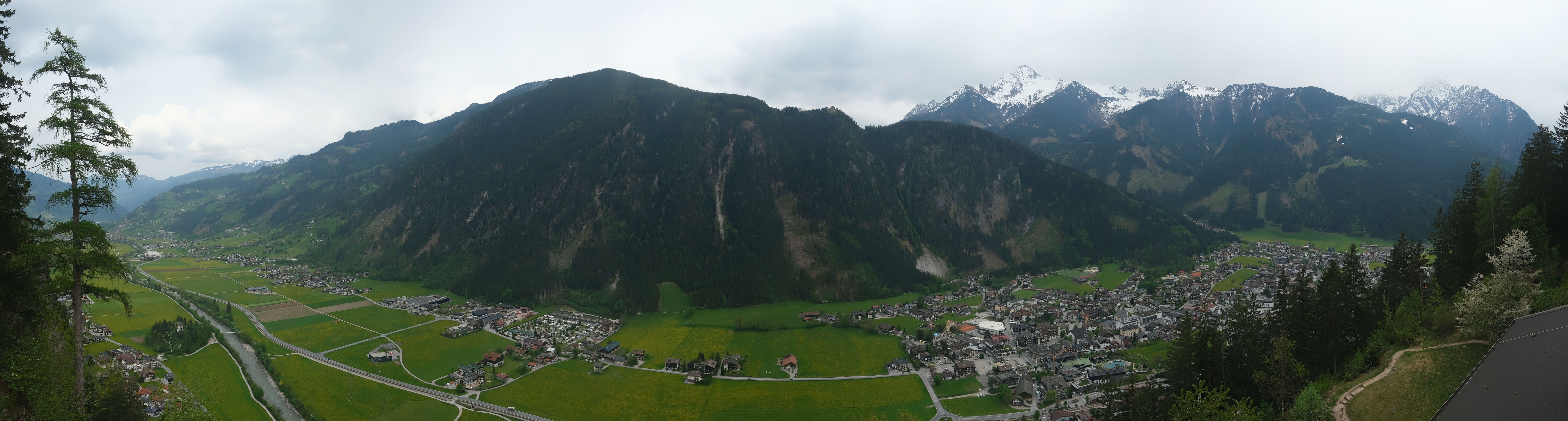 Archiv Foto Webcam Mayrhofen im Zillertal: Blick vom Gasthof Zimmereben
