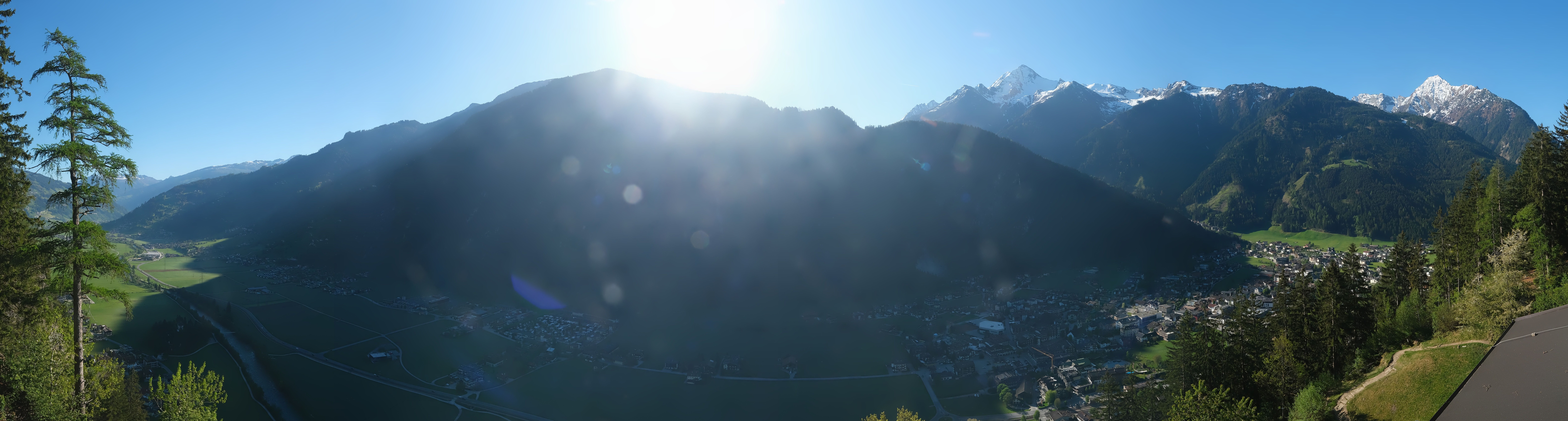 Archived image Webcam Mayrhofen im Zillertal: Zimmereben