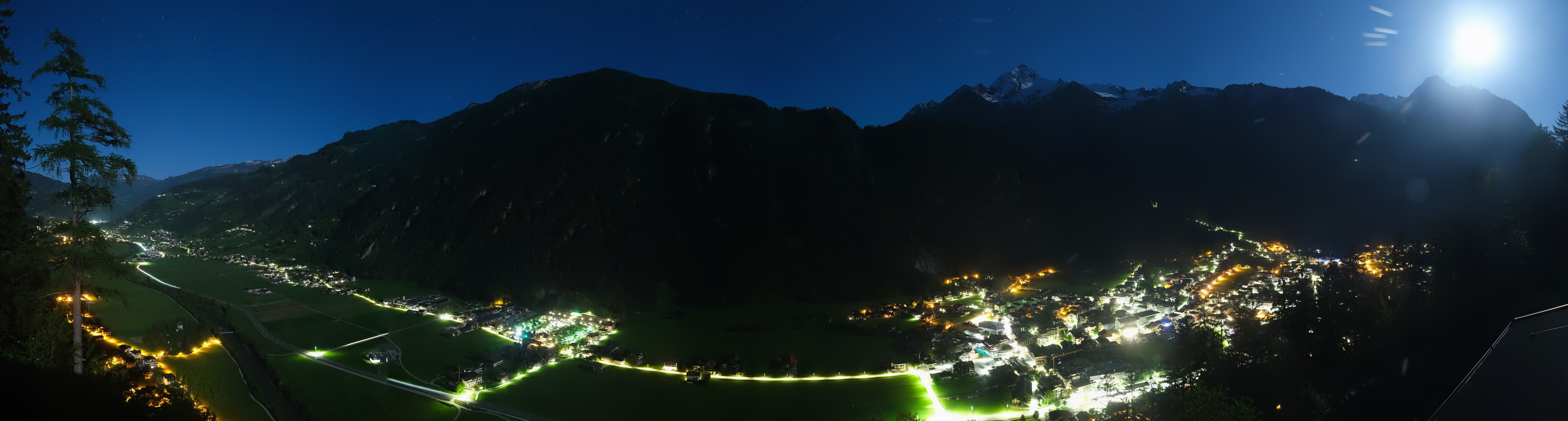 Archived image Webcam Mayrhofen im Zillertal: Zimmereben