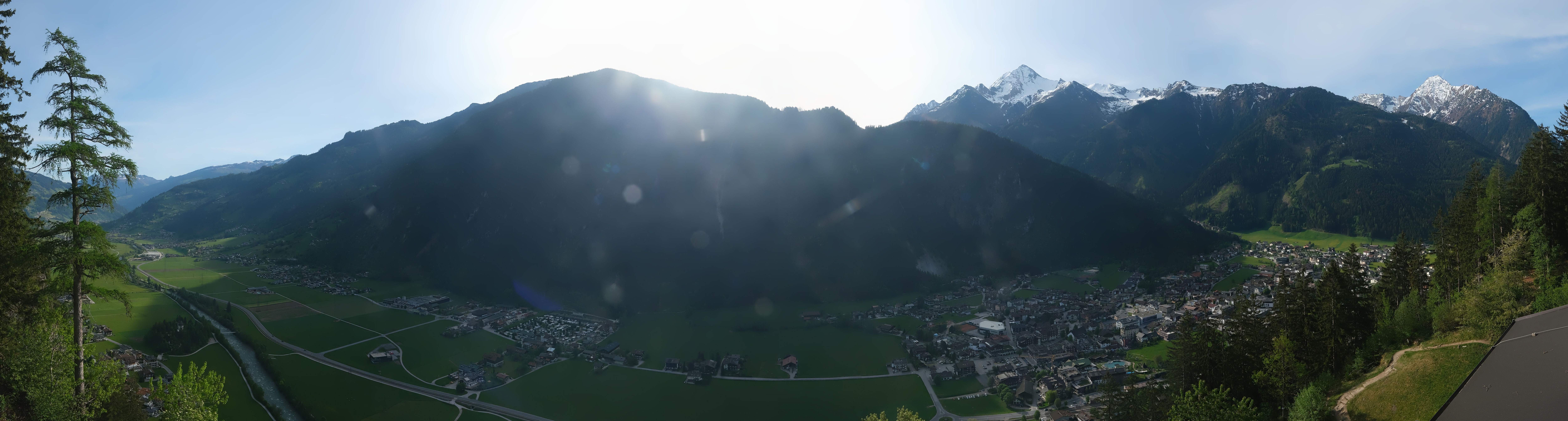 Archived image Webcam Mayrhofen im Zillertal: Zimmereben