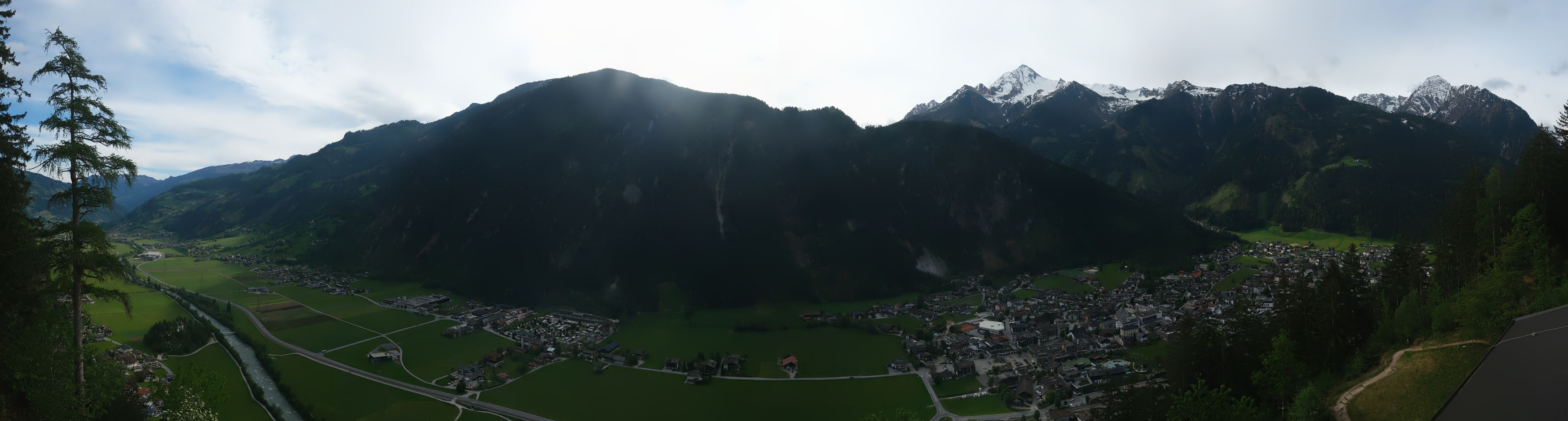 Archiv Foto Webcam Mayrhofen im Zillertal: Blick vom Gasthof Zimmereben
