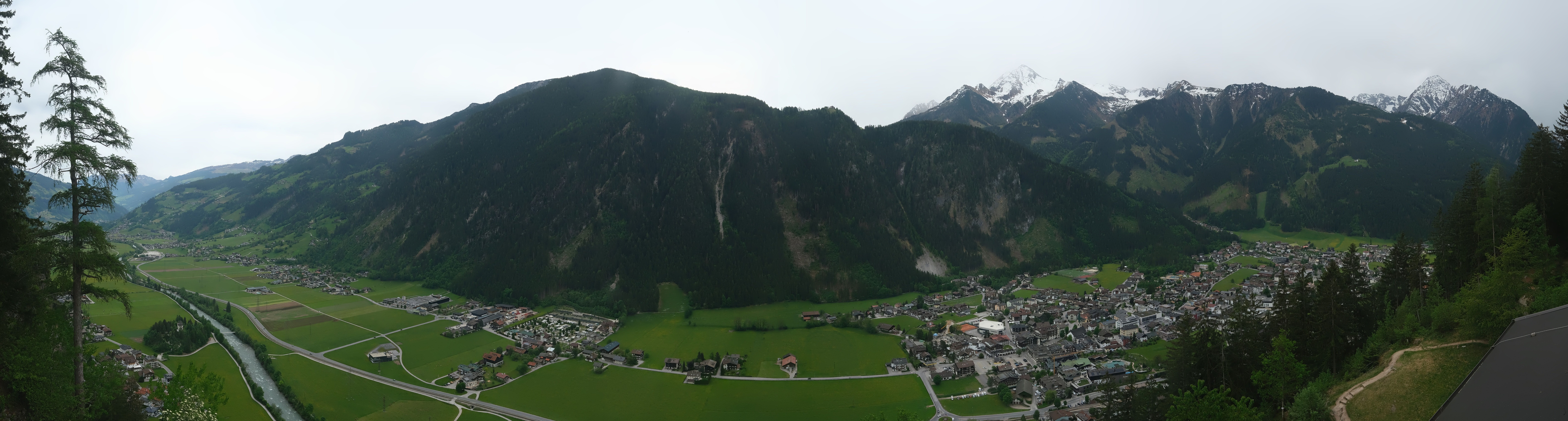 Archiv Foto Webcam Mayrhofen im Zillertal: Blick vom Gasthof Zimmereben