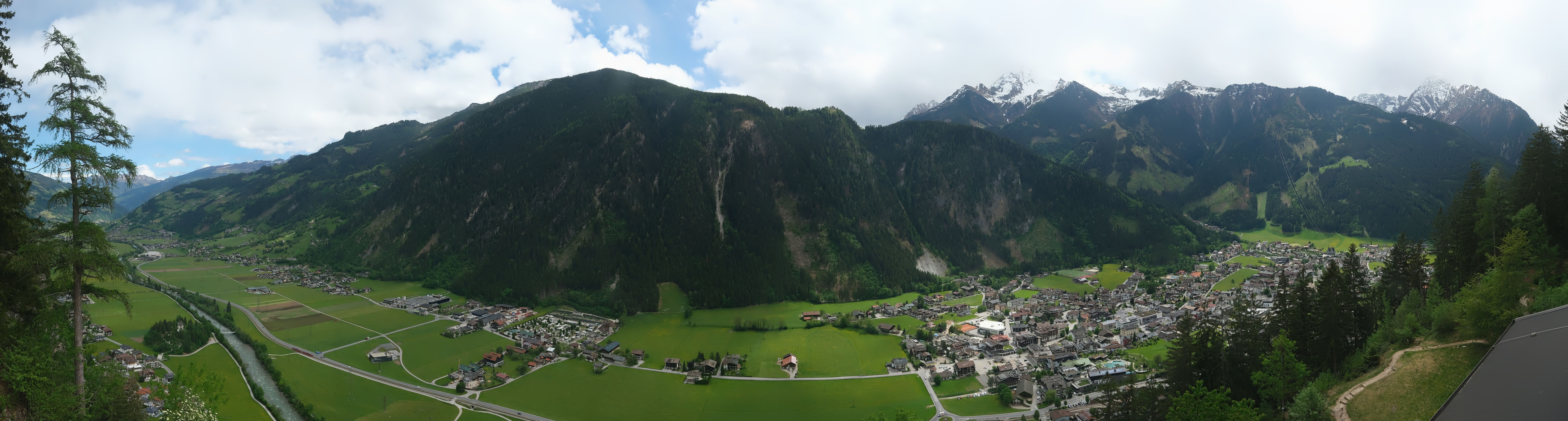 Archiv Foto Webcam Mayrhofen im Zillertal: Blick vom Gasthof Zimmereben