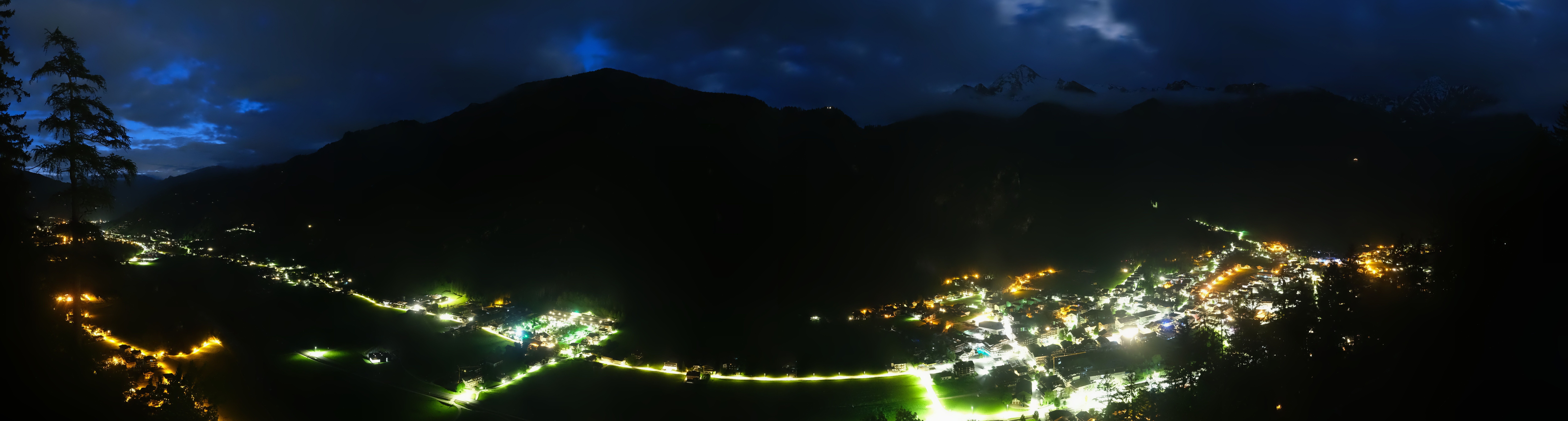 Archiv Foto Webcam Mayrhofen im Zillertal: Blick vom Gasthof Zimmereben