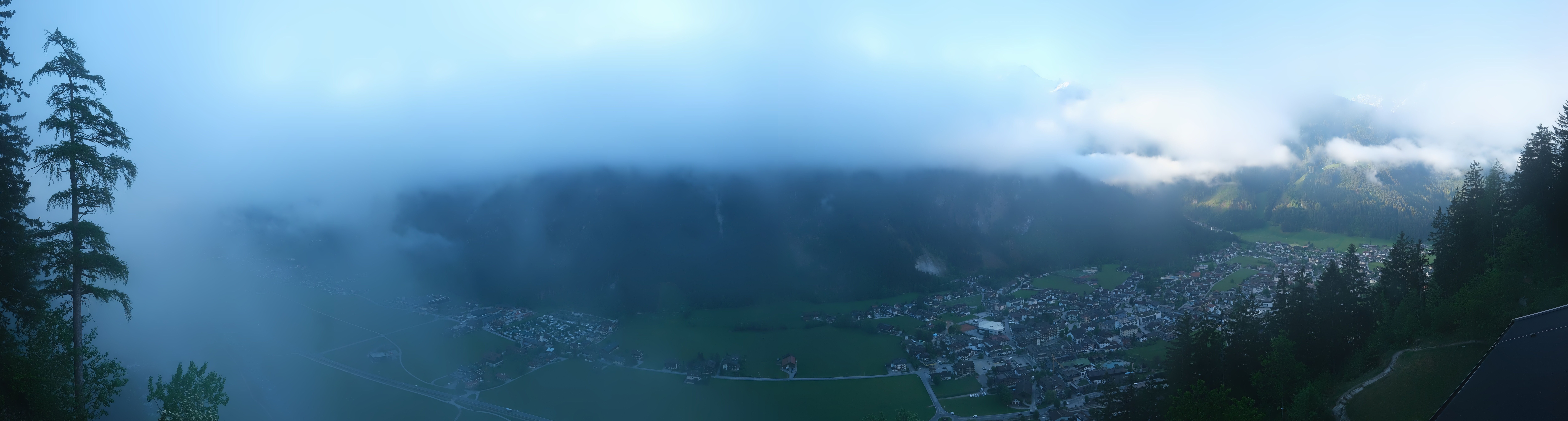 Archived image Webcam Mayrhofen im Zillertal: Zimmereben