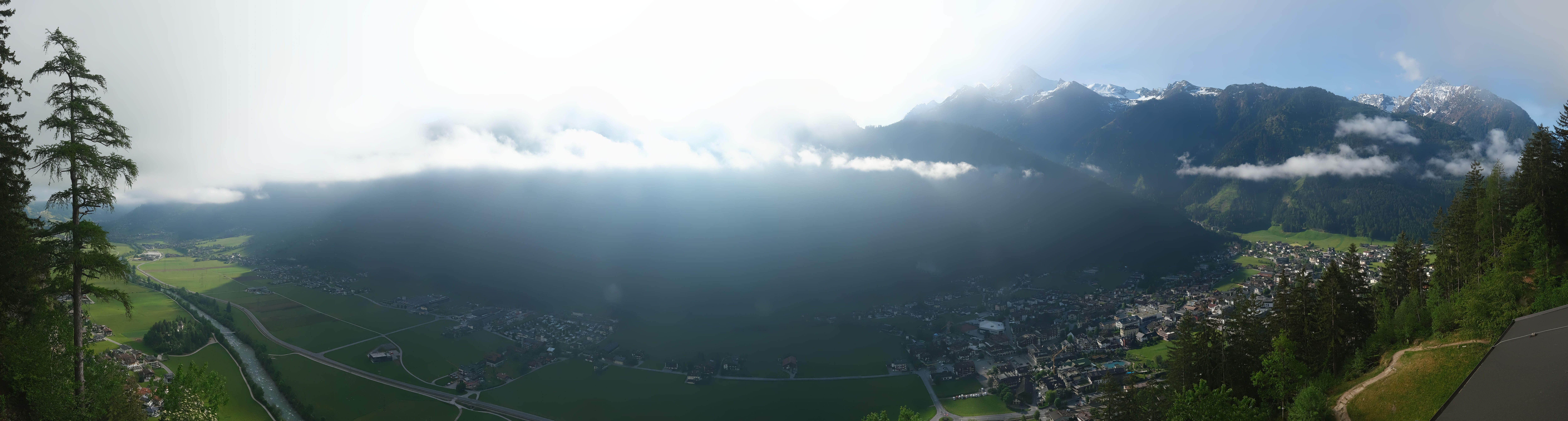 Archived image Webcam Mayrhofen im Zillertal: Zimmereben