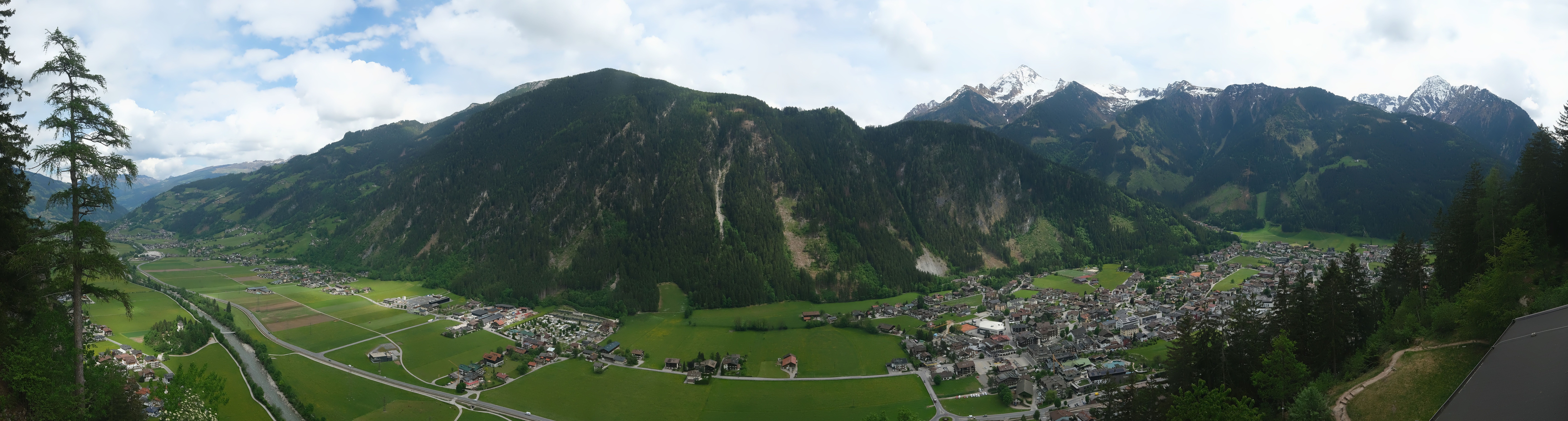 Archived image Webcam Mayrhofen im Zillertal: Zimmereben