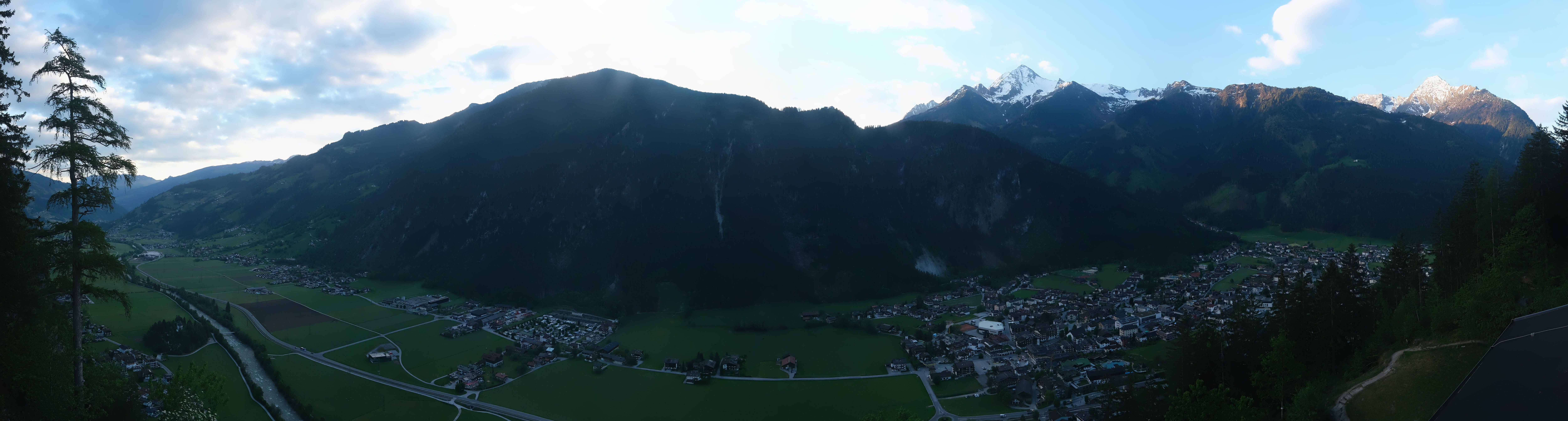 Archiv Foto Webcam Mayrhofen im Zillertal: Blick vom Gasthof Zimmereben