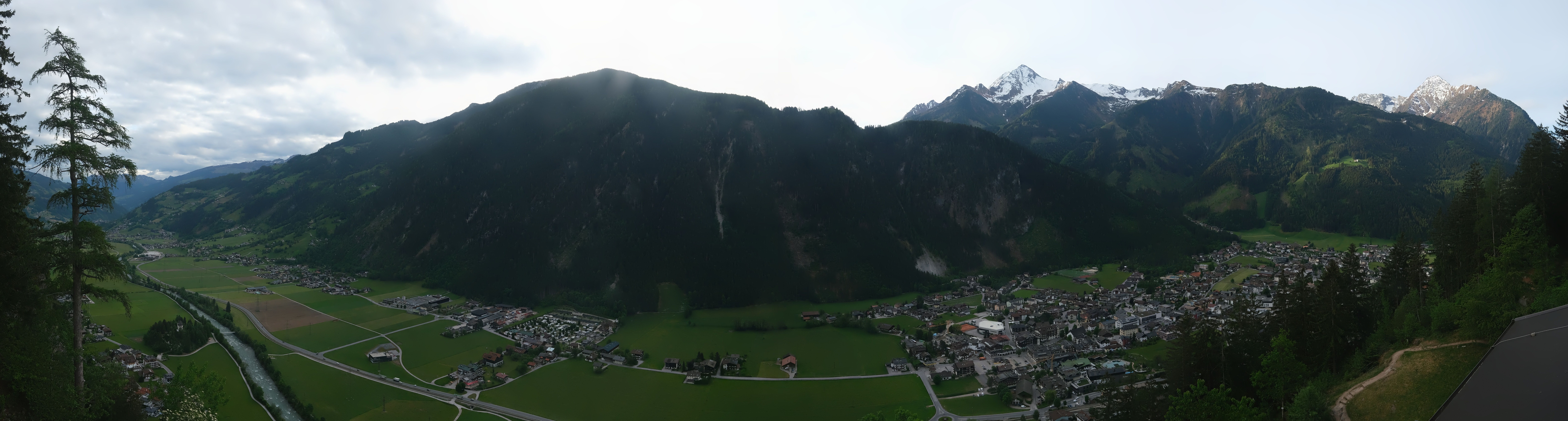 Archiv Foto Webcam Mayrhofen im Zillertal: Blick vom Gasthof Zimmereben