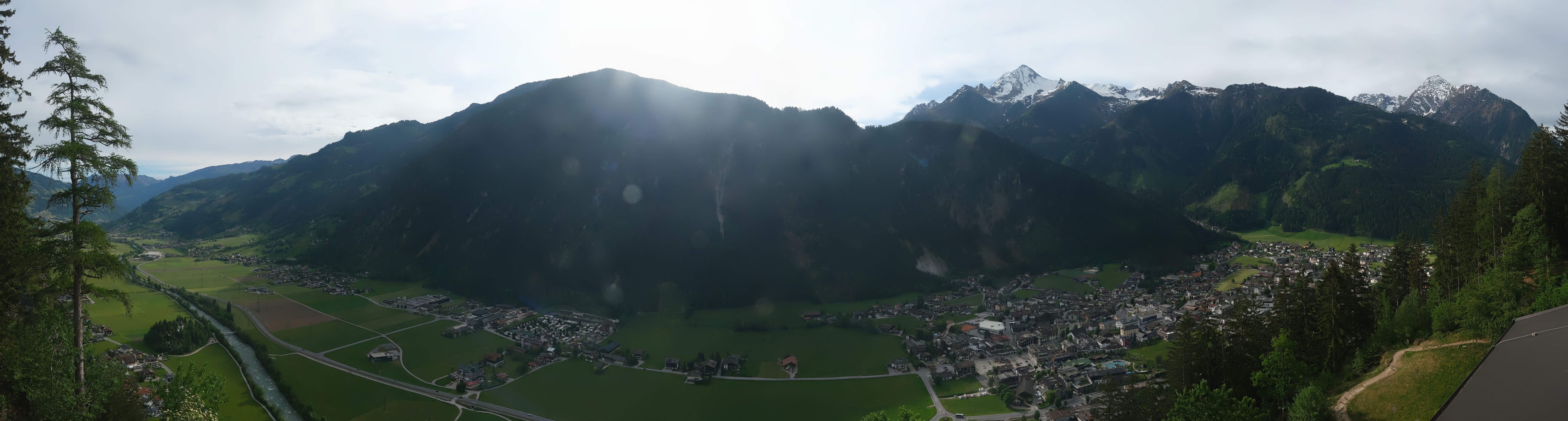 Archiv Foto Webcam Mayrhofen im Zillertal: Blick vom Gasthof Zimmereben