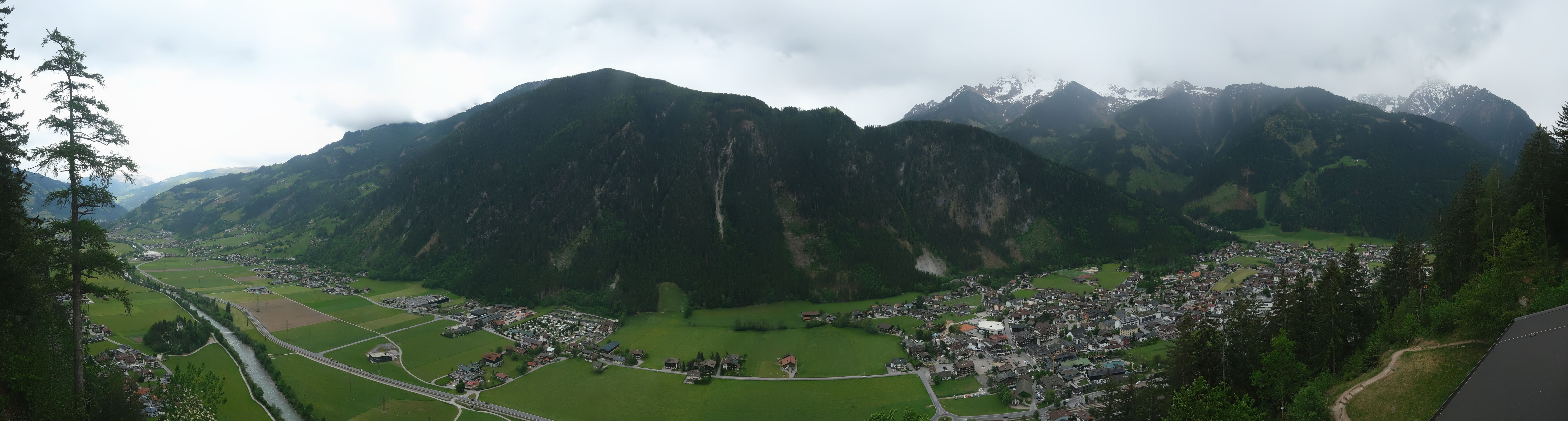Archiv Foto Webcam Mayrhofen im Zillertal: Blick vom Gasthof Zimmereben
