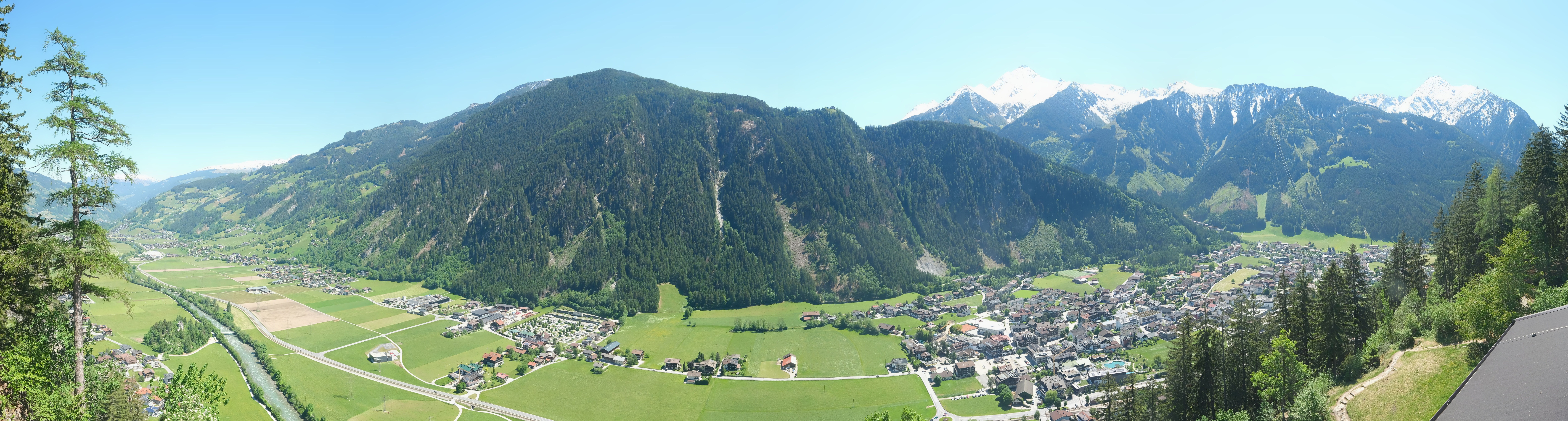 Archived image Webcam Mayrhofen im Zillertal: Zimmereben
