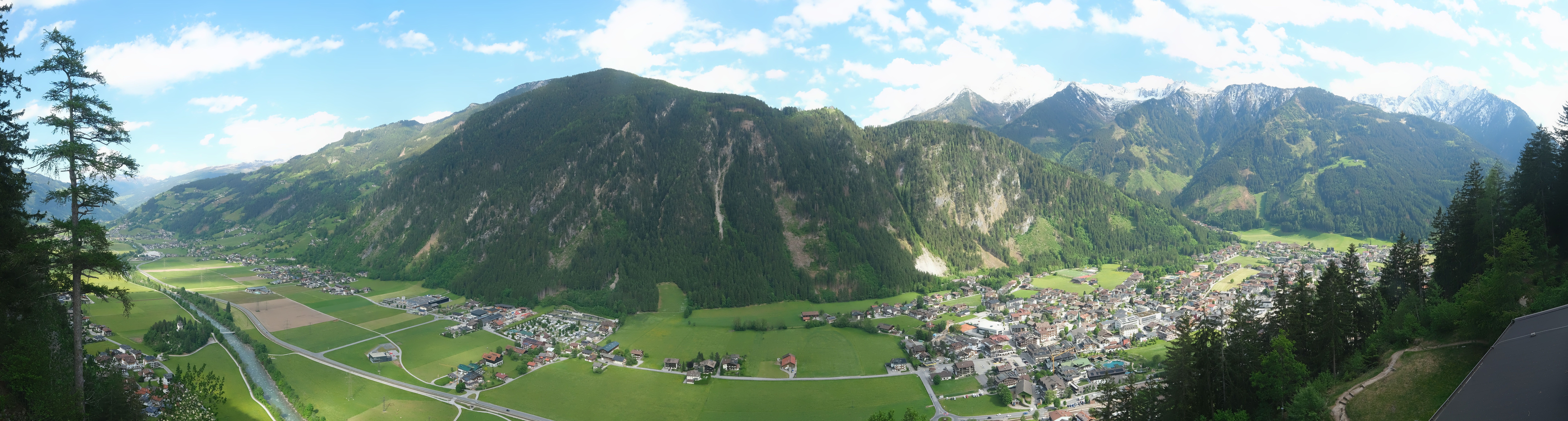 Archived image Webcam Mayrhofen im Zillertal: Zimmereben