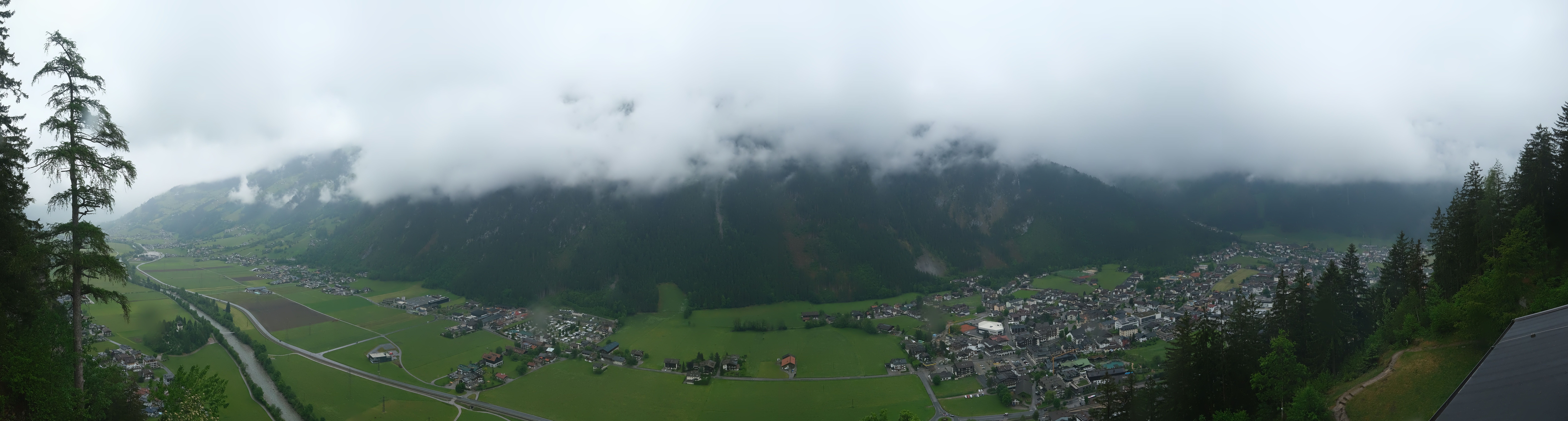 Archiv Foto Webcam Mayrhofen im Zillertal: Blick vom Gasthof Zimmereben
