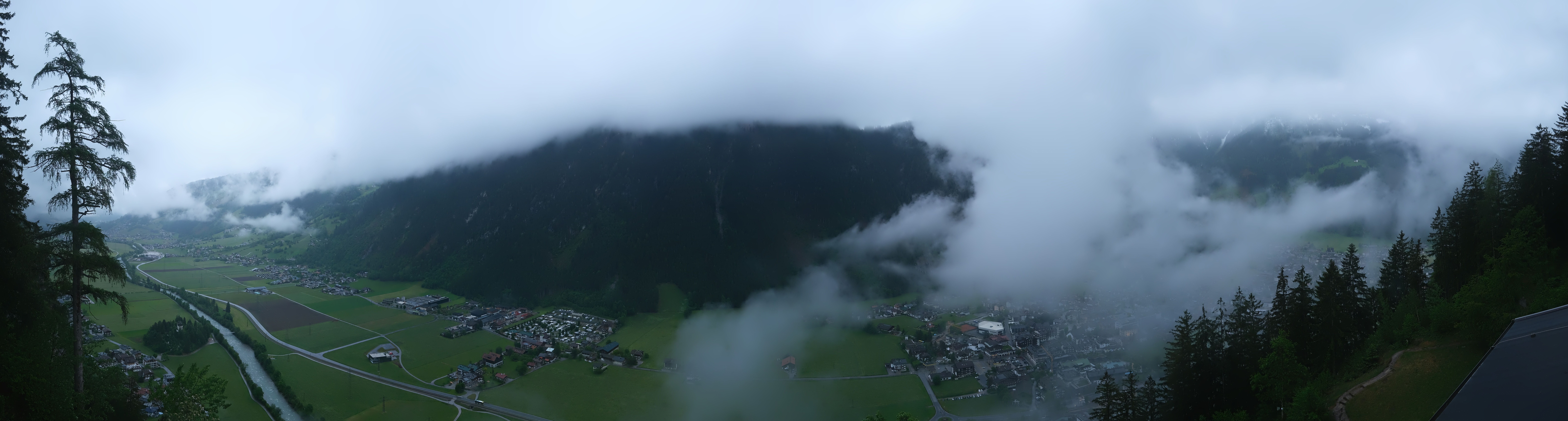 Archiv Foto Webcam Mayrhofen im Zillertal: Blick vom Gasthof Zimmereben
