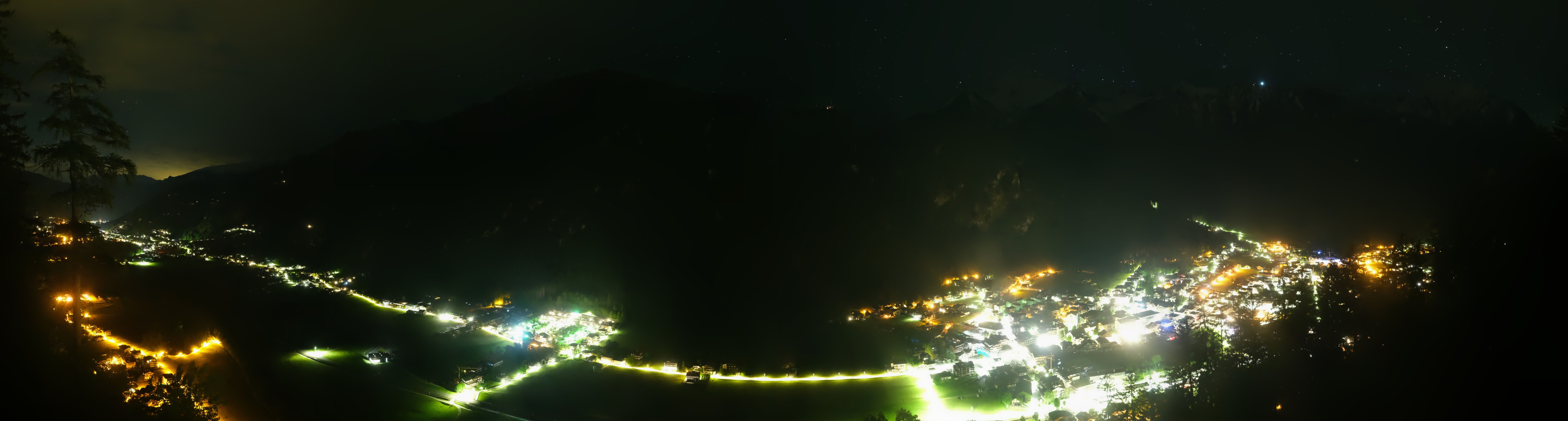 Archived image Webcam Mayrhofen im Zillertal: Zimmereben