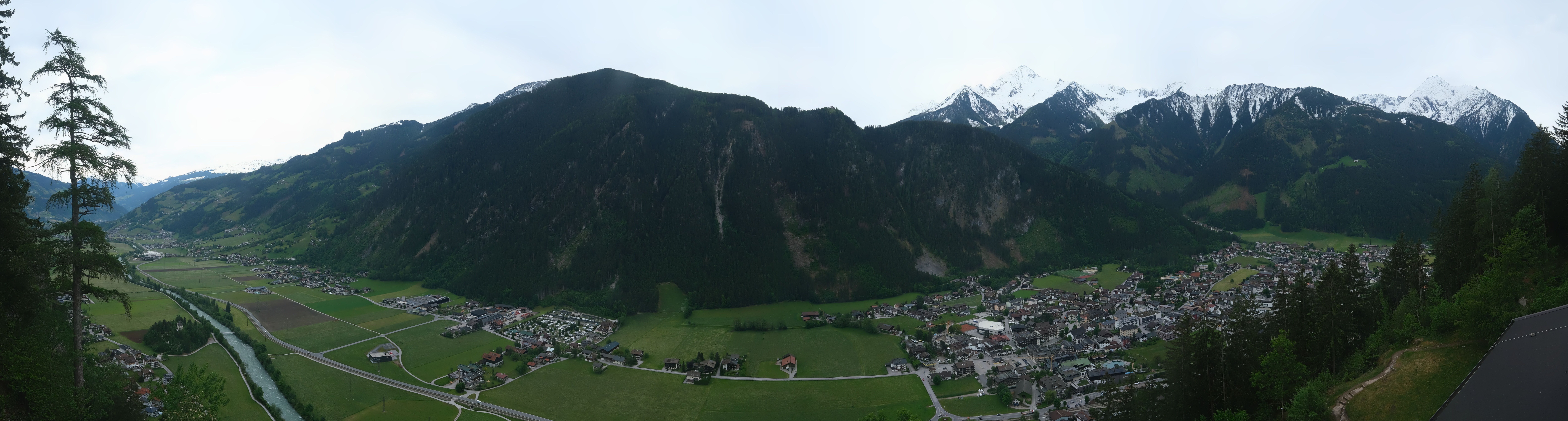 Archived image Webcam Mayrhofen im Zillertal: Zimmereben