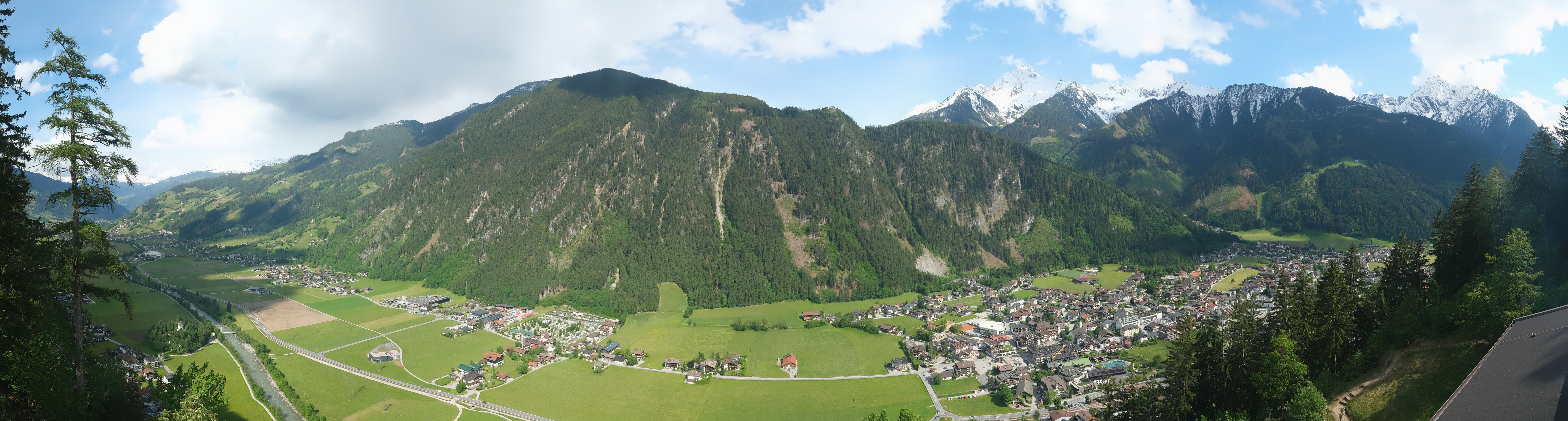 Archived image Webcam Mayrhofen im Zillertal: Zimmereben