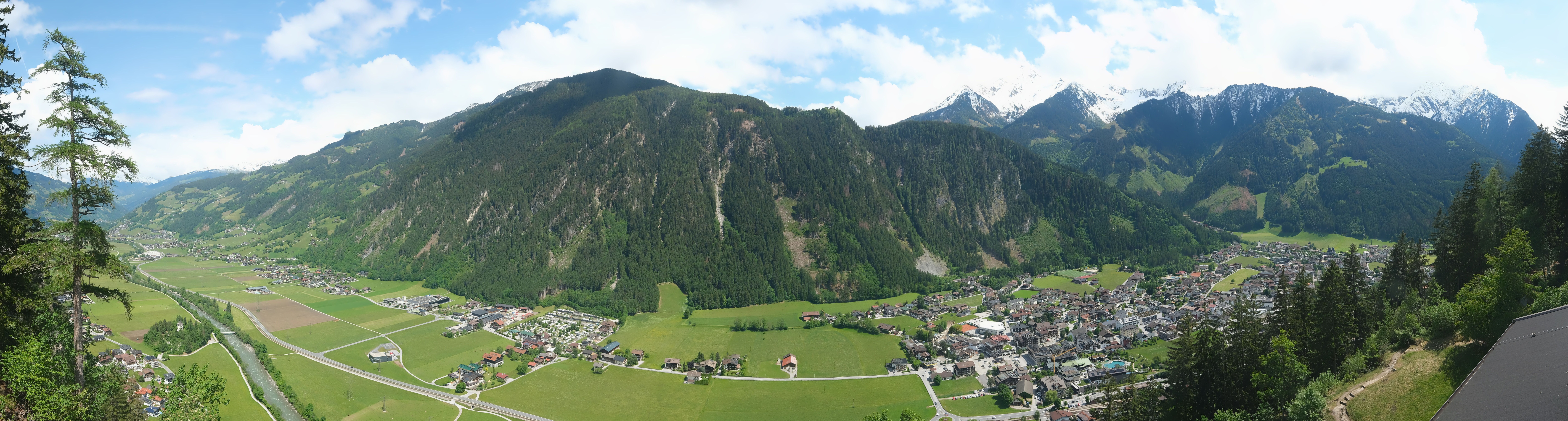 Archived image Webcam Mayrhofen im Zillertal: Zimmereben