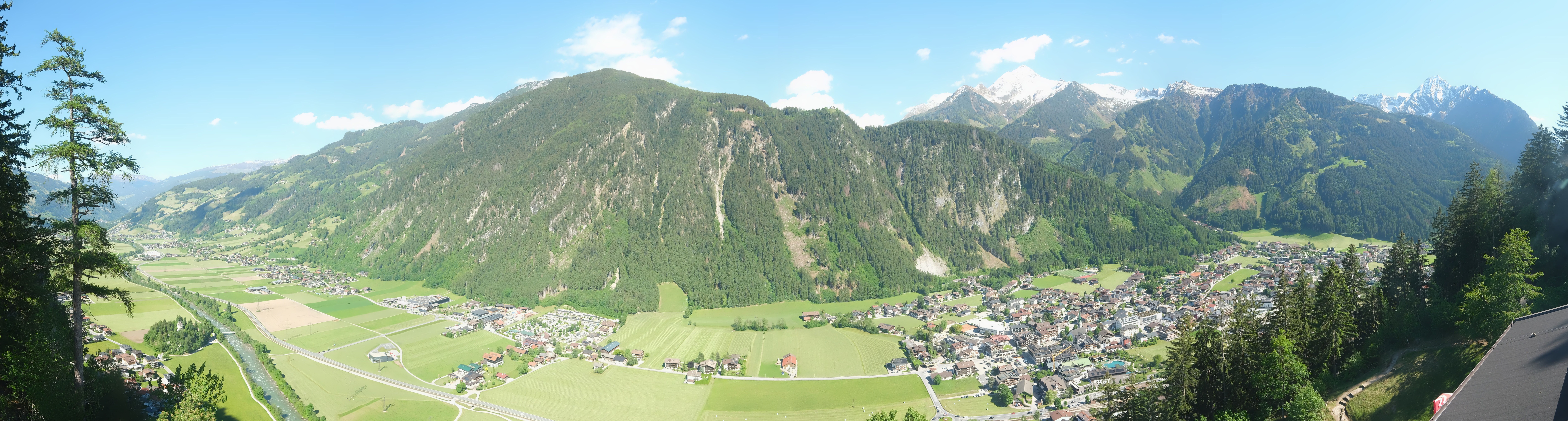 Archived image Webcam Mayrhofen im Zillertal: Zimmereben