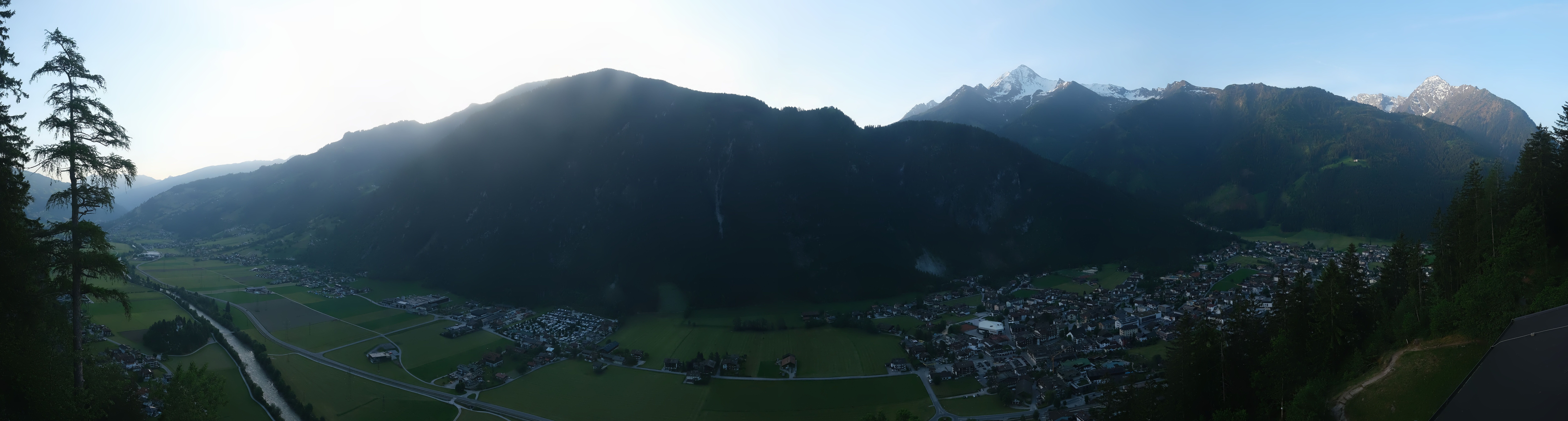 Archiv Foto Webcam Mayrhofen im Zillertal: Blick vom Gasthof Zimmereben